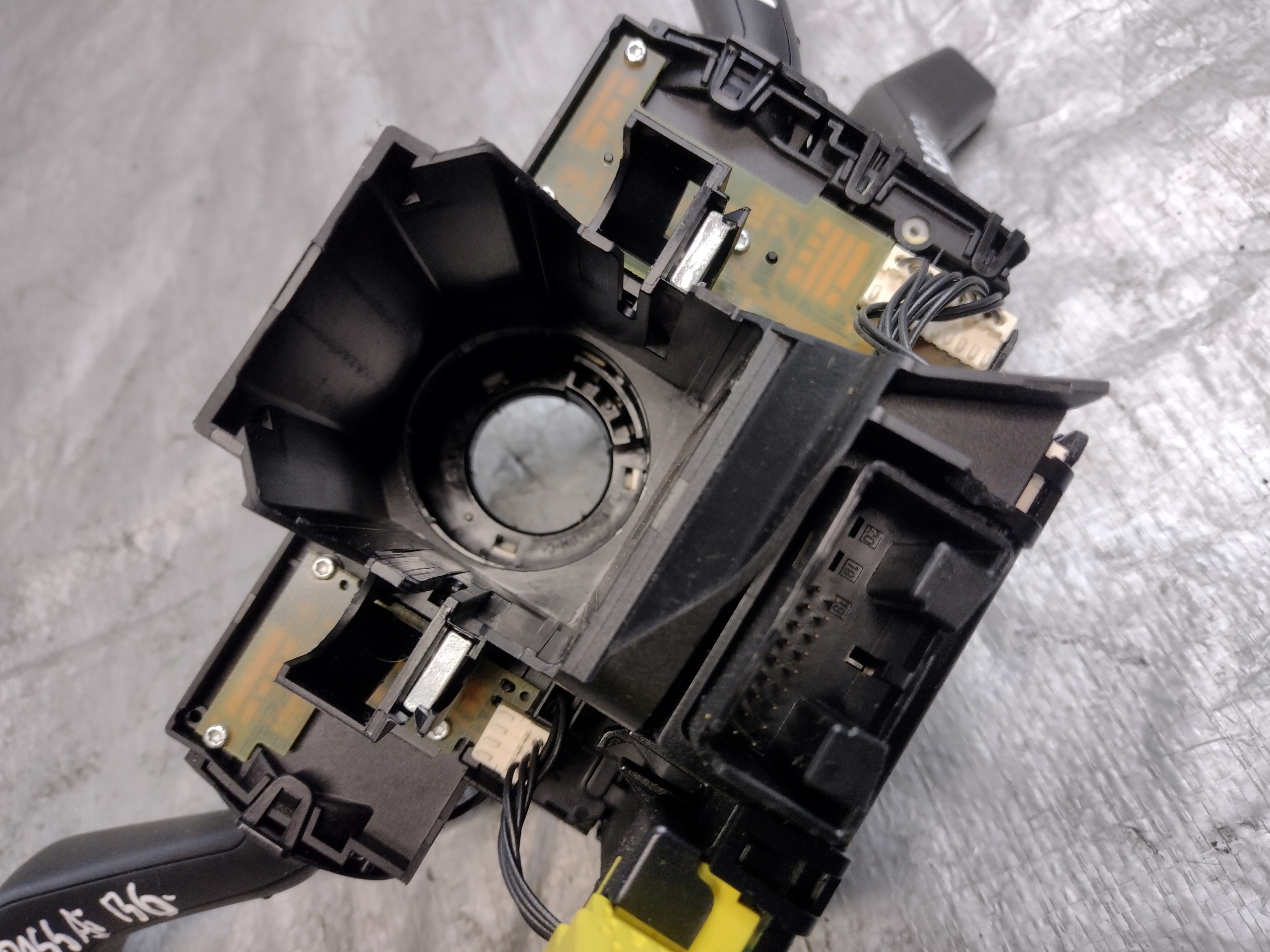 steering wheel levers and controls module ring OE 3C0953549AD VW PASSAT B6 08r.