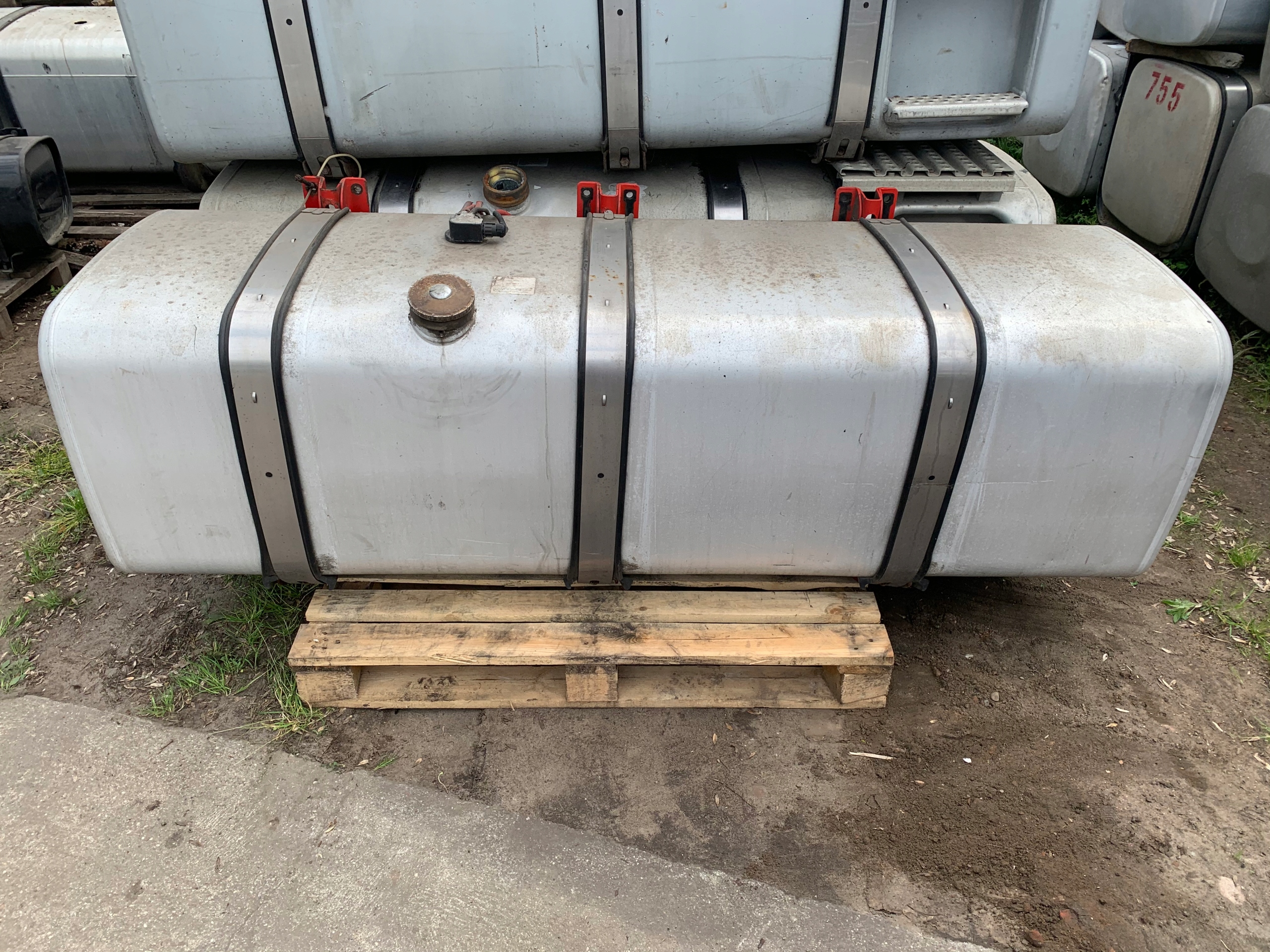 ZBIORNIK PALIWA MAN TGA TGS TGX 800 L