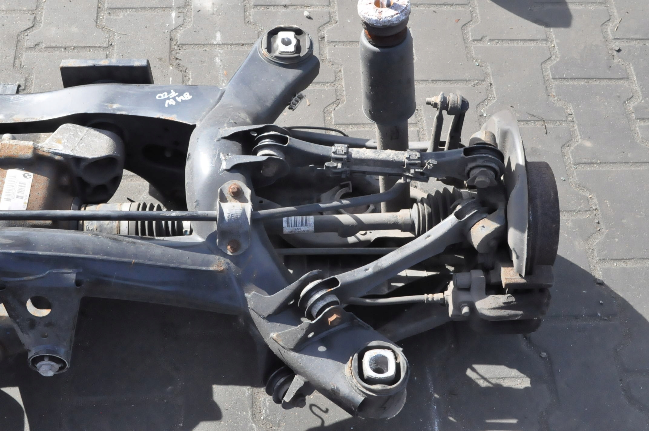 BMW F20 F21 2.0D ZAWIESZENIE BELKA TYŁ + PÓŁOSIE + MOST 7605587 2.93 Typ samochodu Samochody osobowe