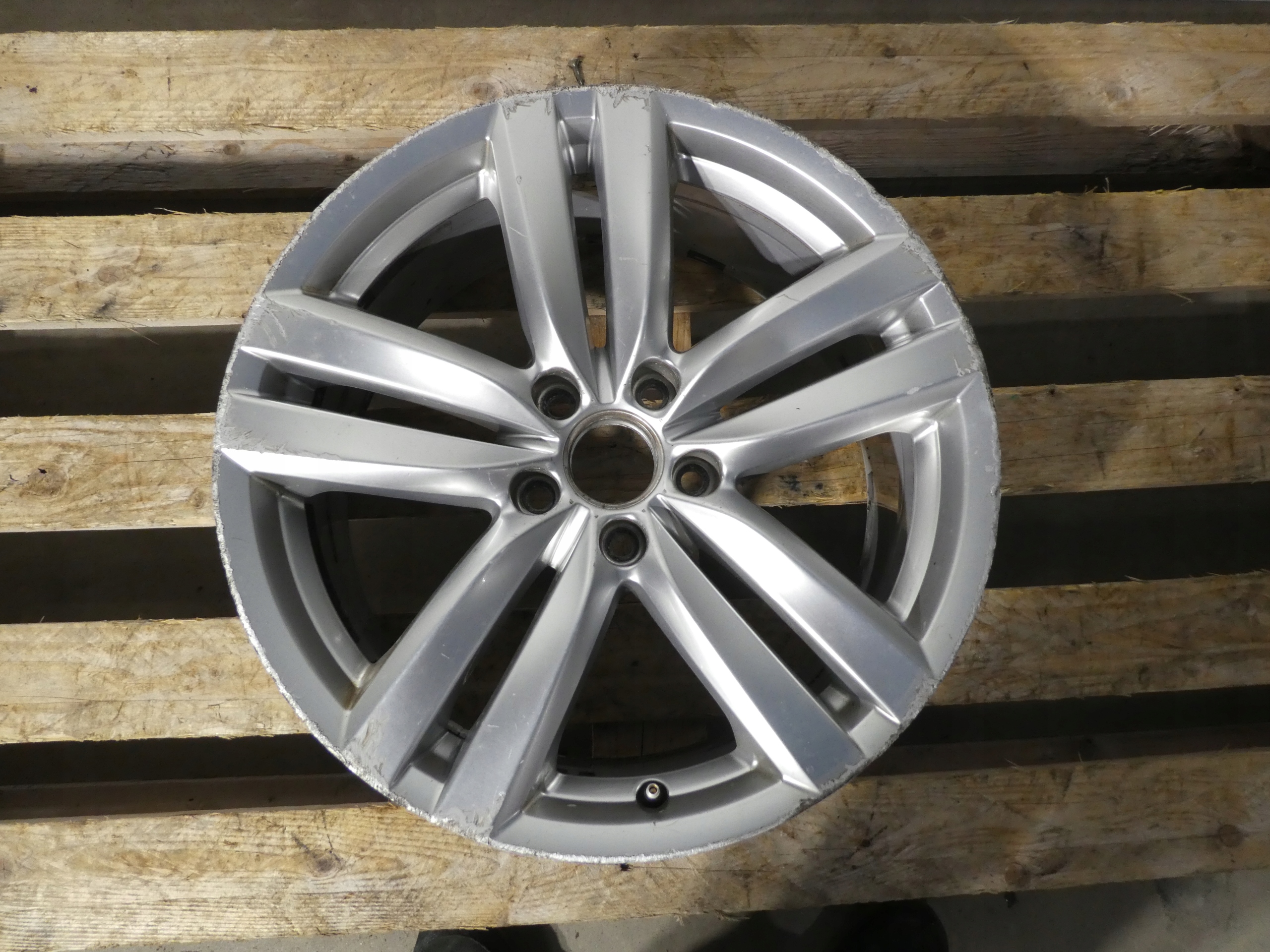 1X disk hliníkový disk VW 3AA601025H