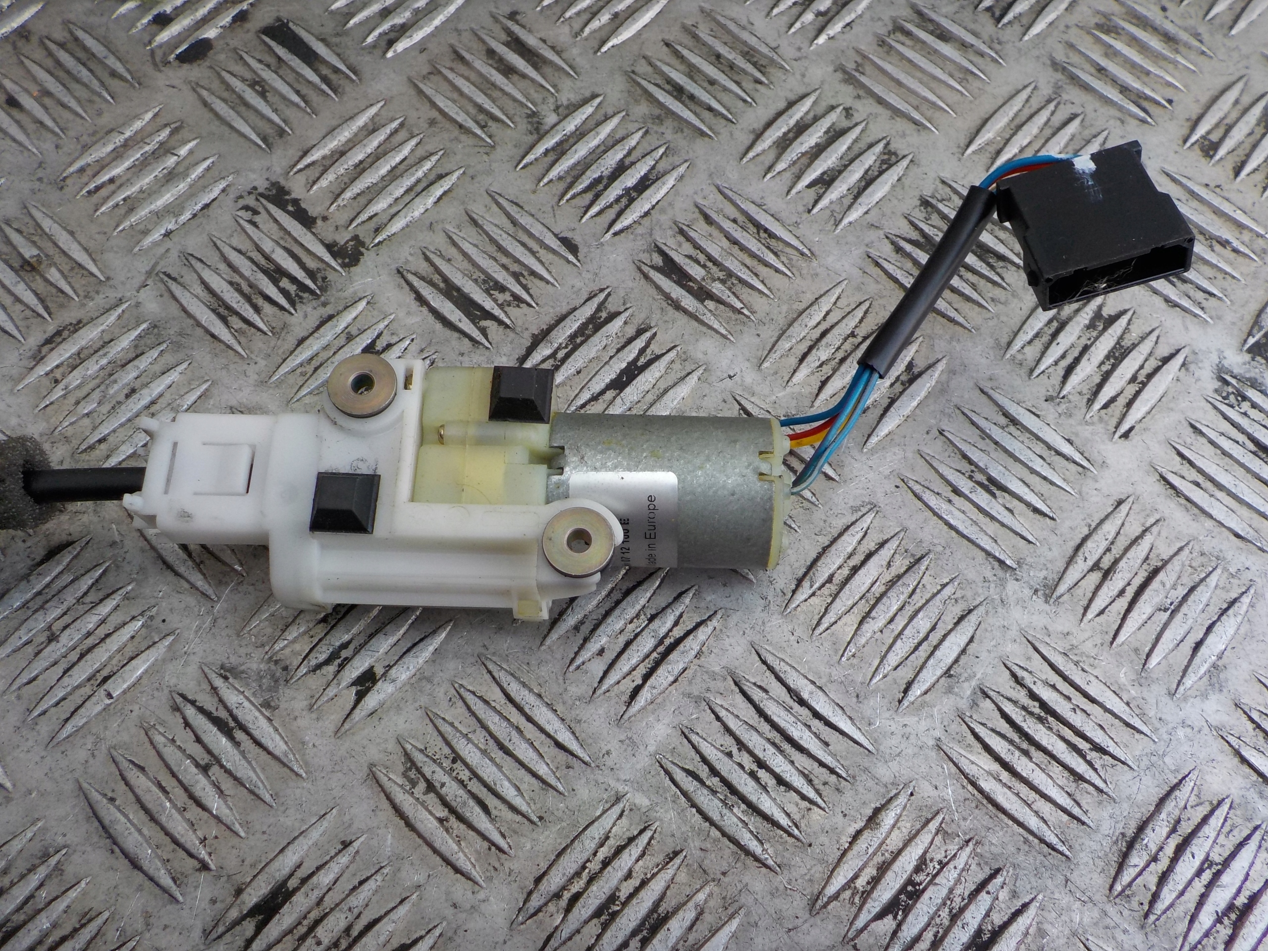 AUDI A8 D2 tension belt safety right front