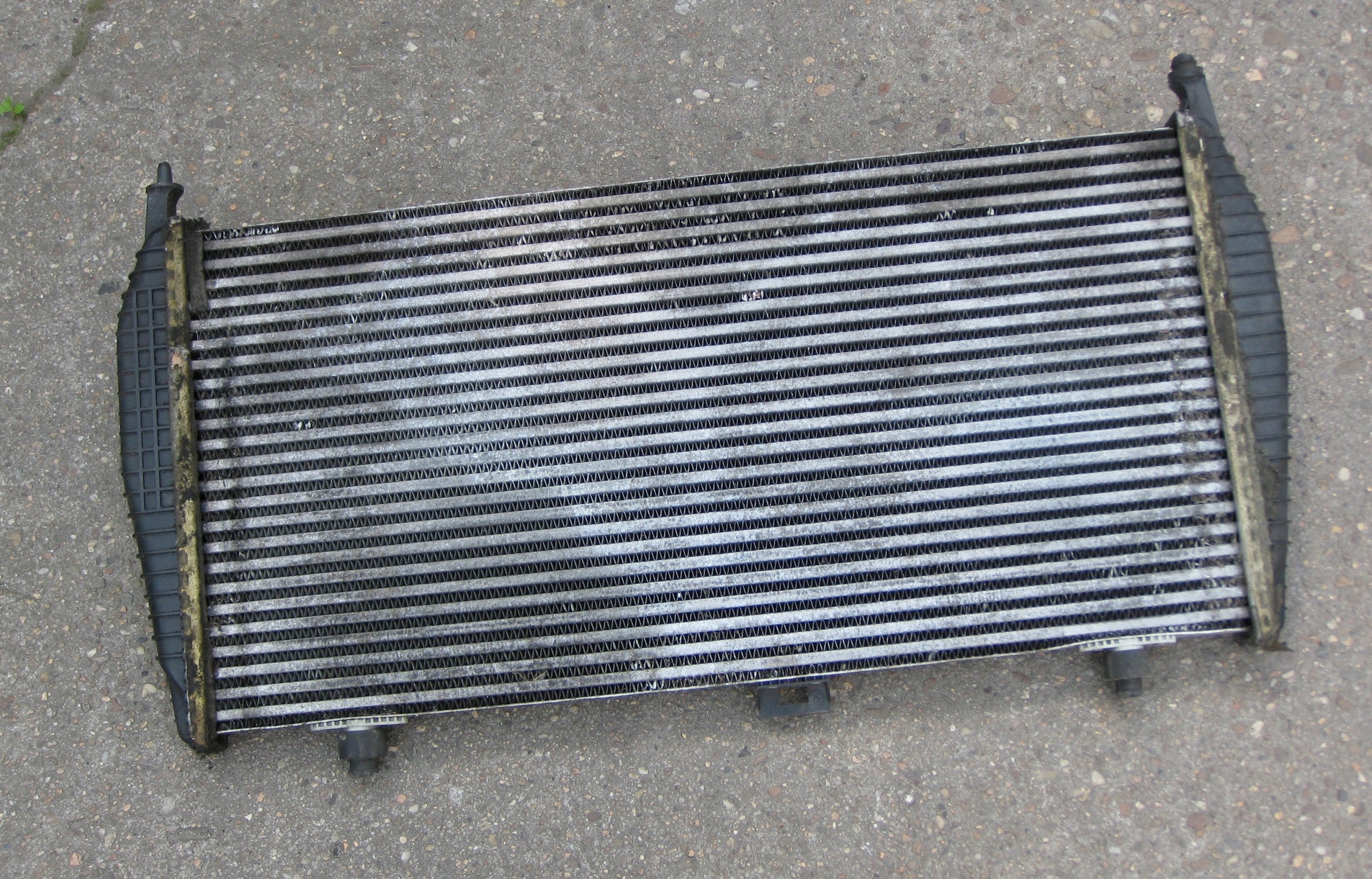 PEUGOT 607 2.7 HDI radiator intercooler 9649976880 D1388008