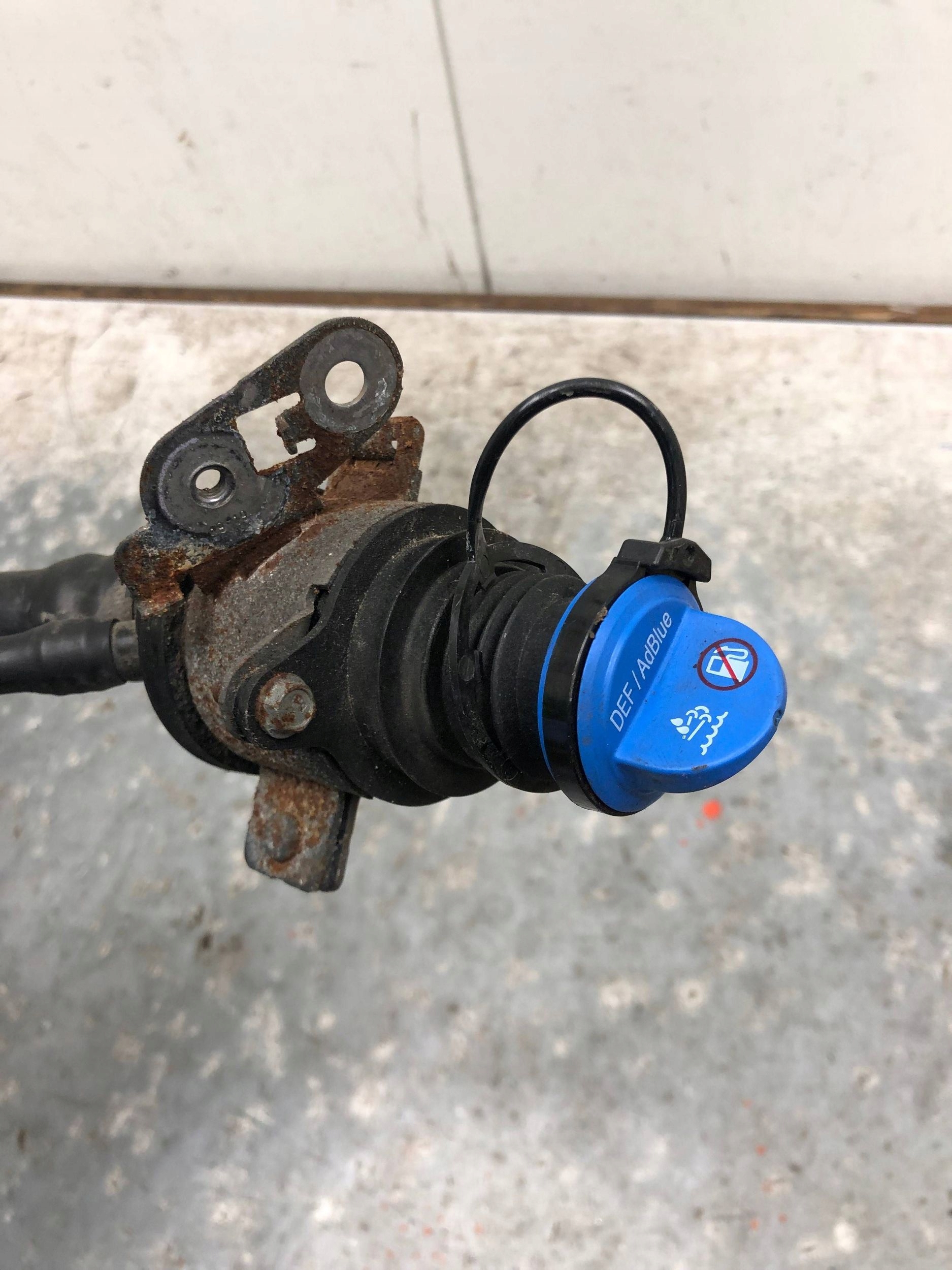 WLEW Behälter ADBLUE JEEP COMPASS II 68364587AD