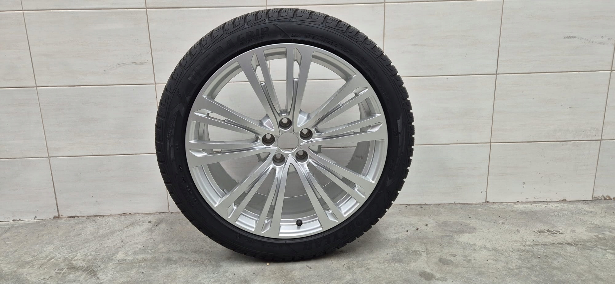 4× Обід алюміній Audi OEn0601025q 9.0