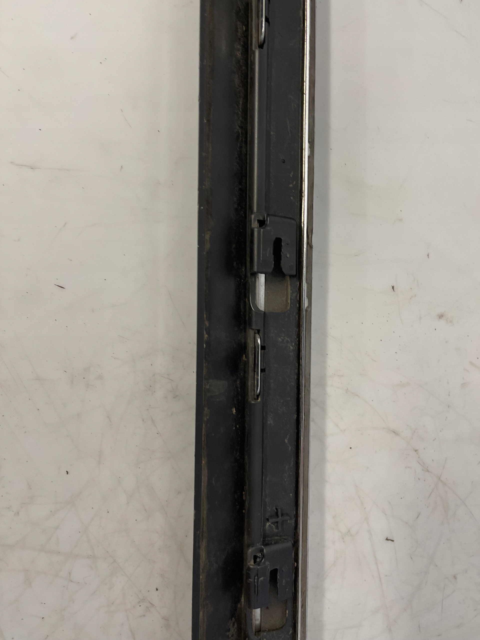 VW PASSAT B8 LIFT 20R moulding lower door right front CHROM LB7R