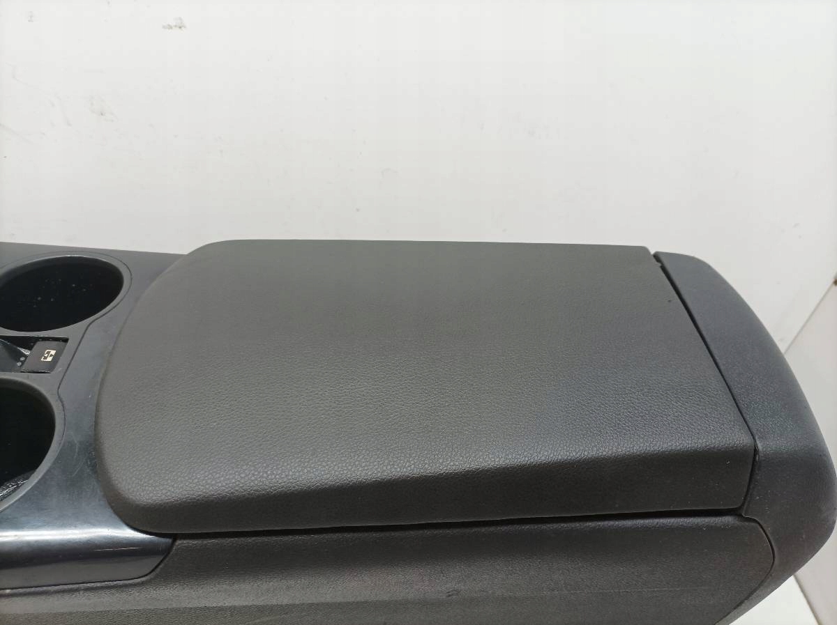 TUNEL central armrest passenger compartment Peugeot 3008 and (2008- )