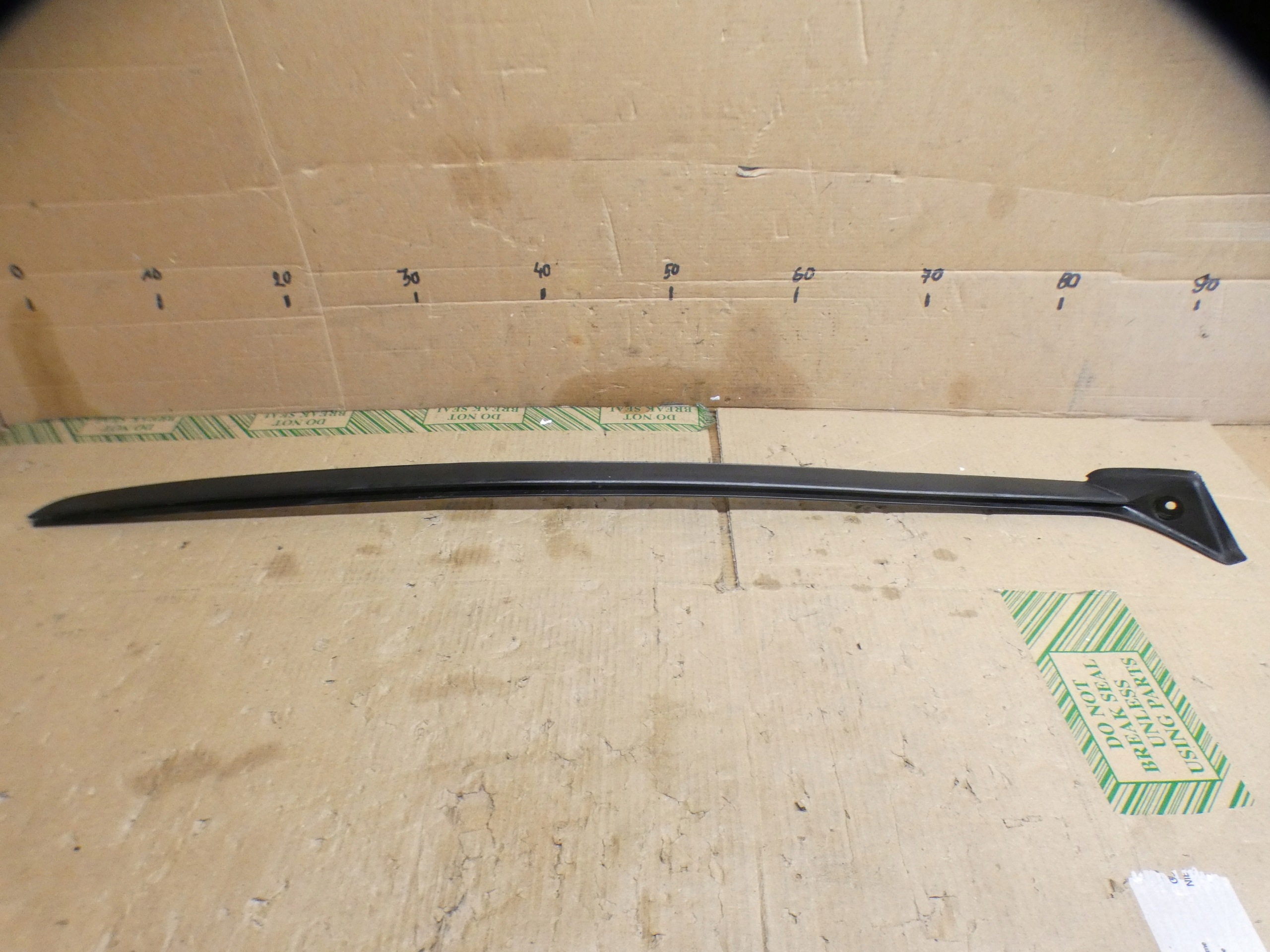 moulding left windows czolowej Citroen DS4 II 98309276XT