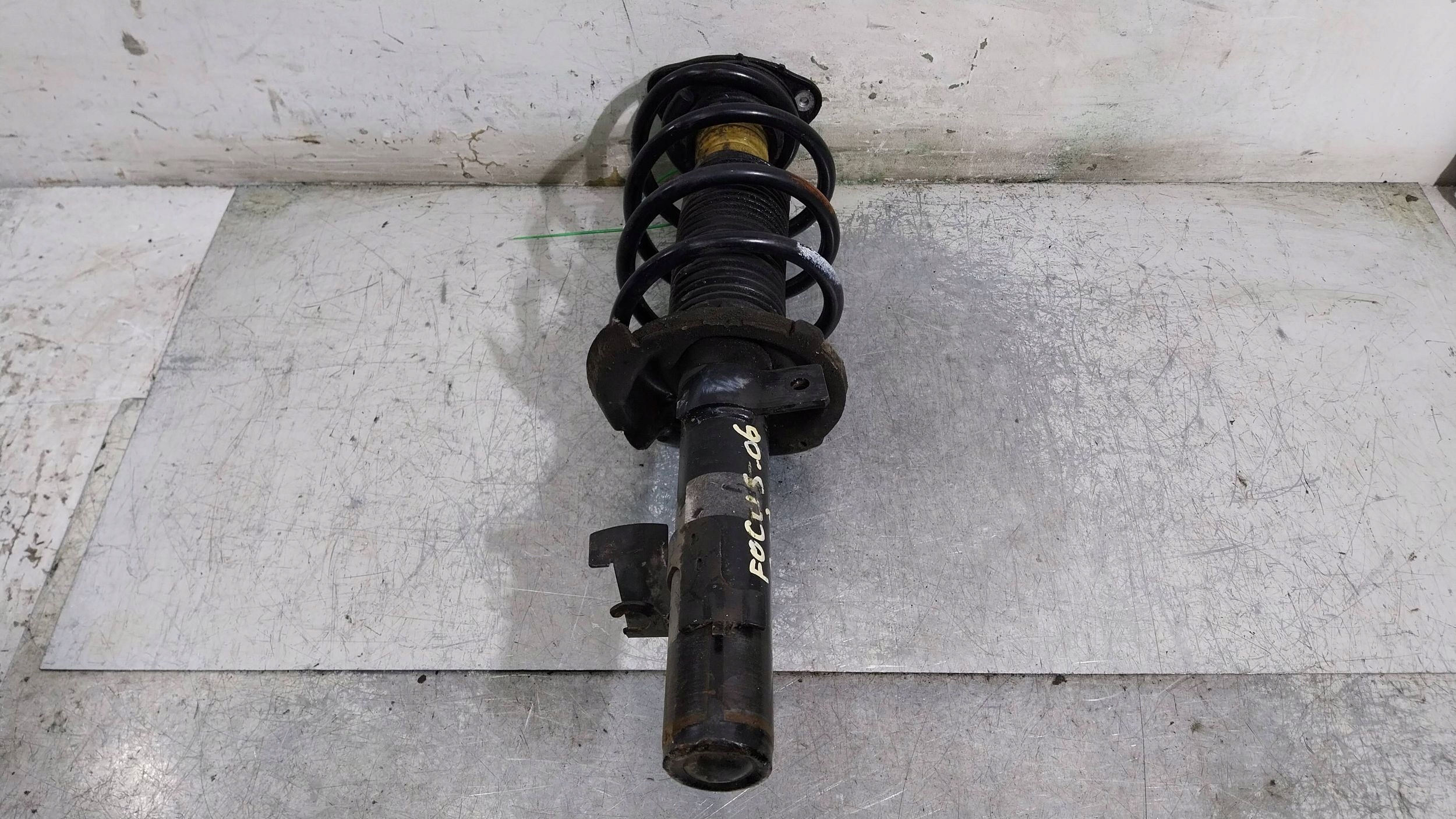 shock absorber right front 4M51-18045-PCB FORD C-MAX MK1 FOCUS MK2