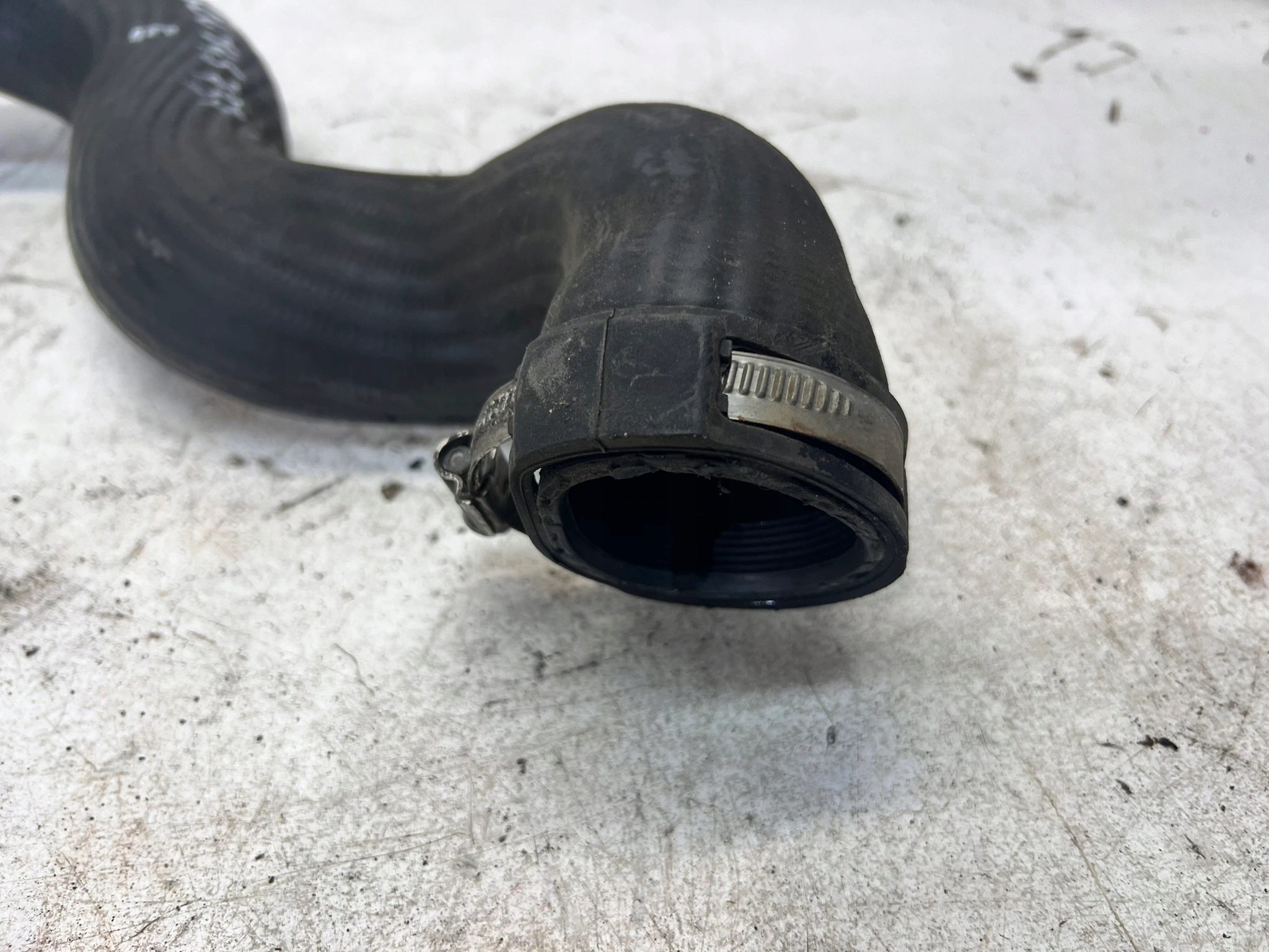 rohr Schlauch intercooler AUDI A4 B7 8E0145737E