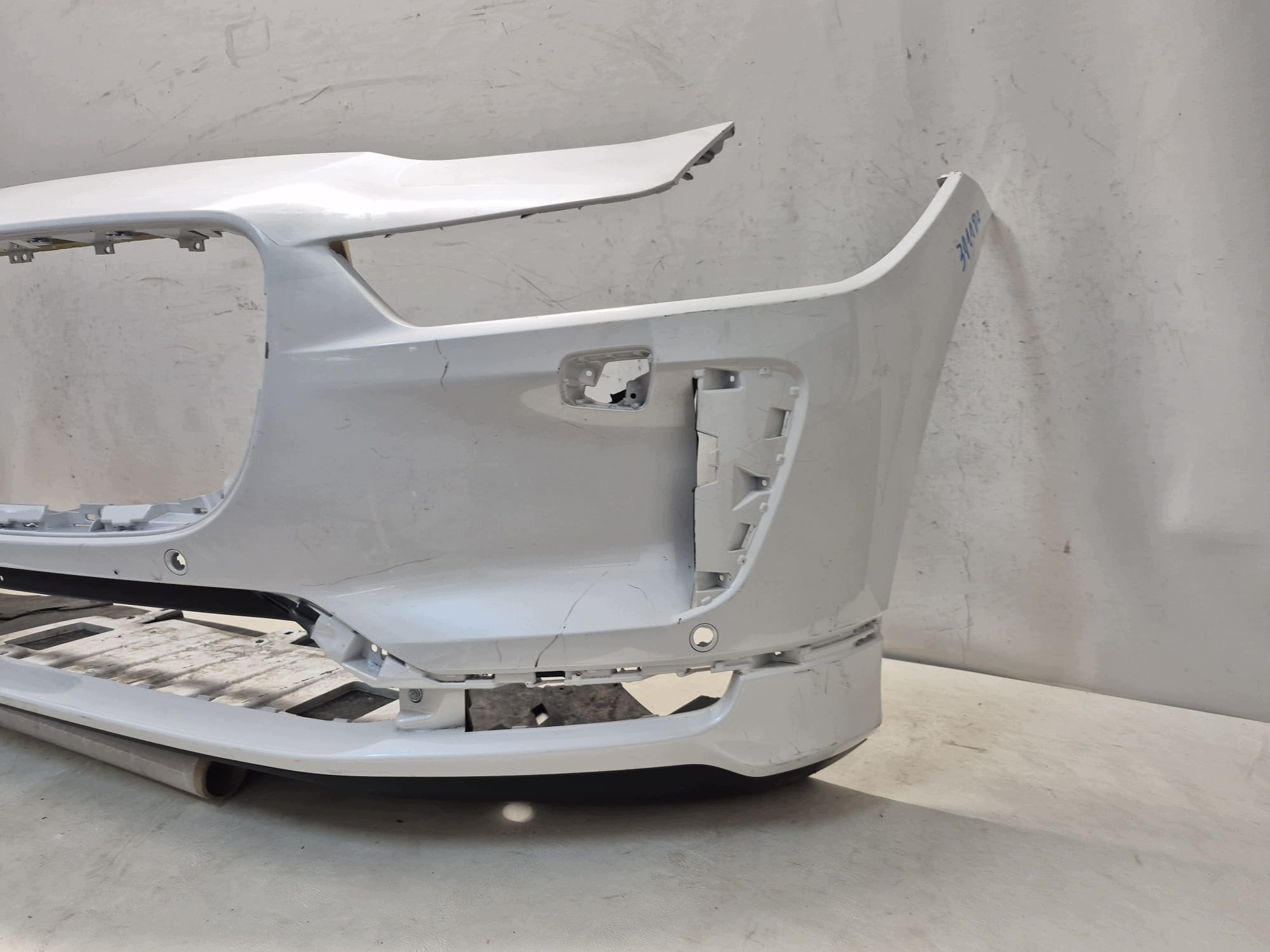 JAGUAR and-PACE X590 18- bumper front front PDC SPR J9D3-17F003-A