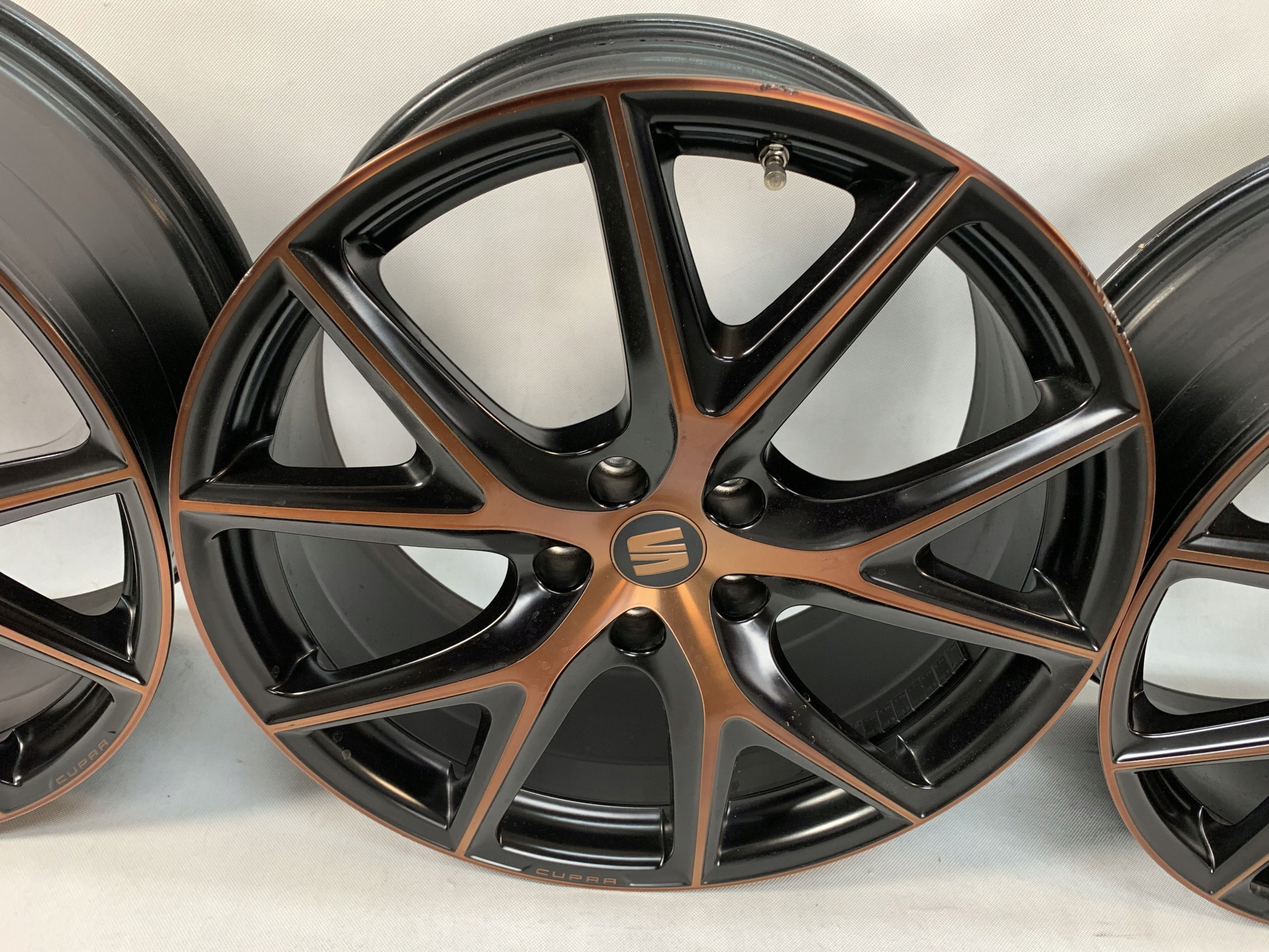 discs Seat Leon Cupra Formentor 8Jx19H2 et 40 5F0071499E 04.26