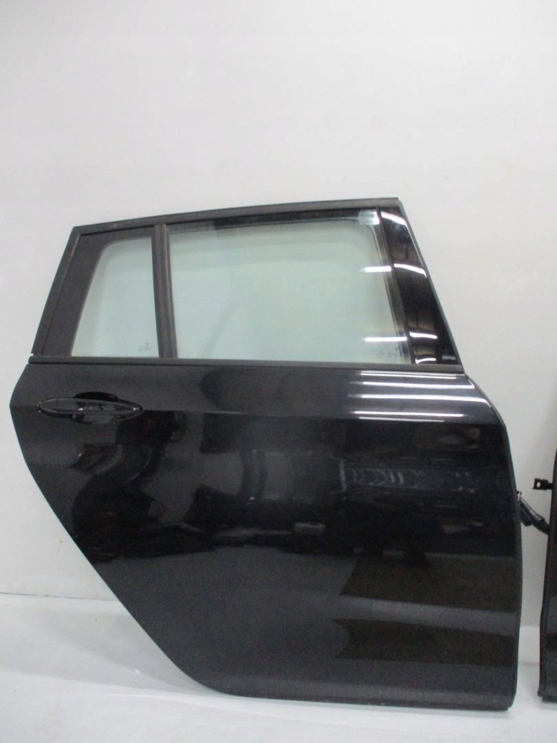 door left rear. BMW 2 F46 16R