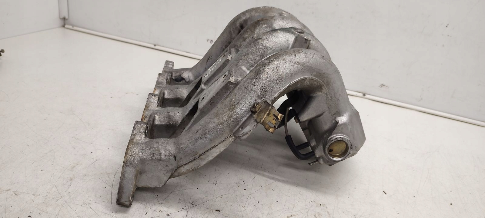 intake manifold dolotowy Mercedes W124 2,2