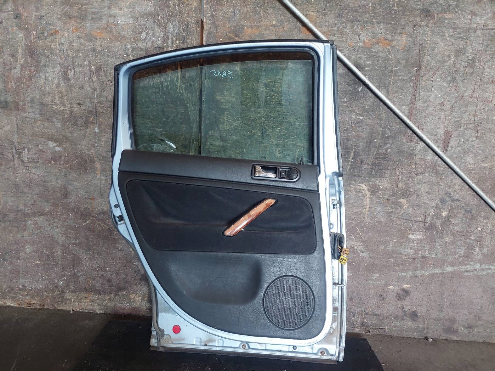 door complete left rear part VOLKSWAGEN PASSAT B5 sedan LL5Y