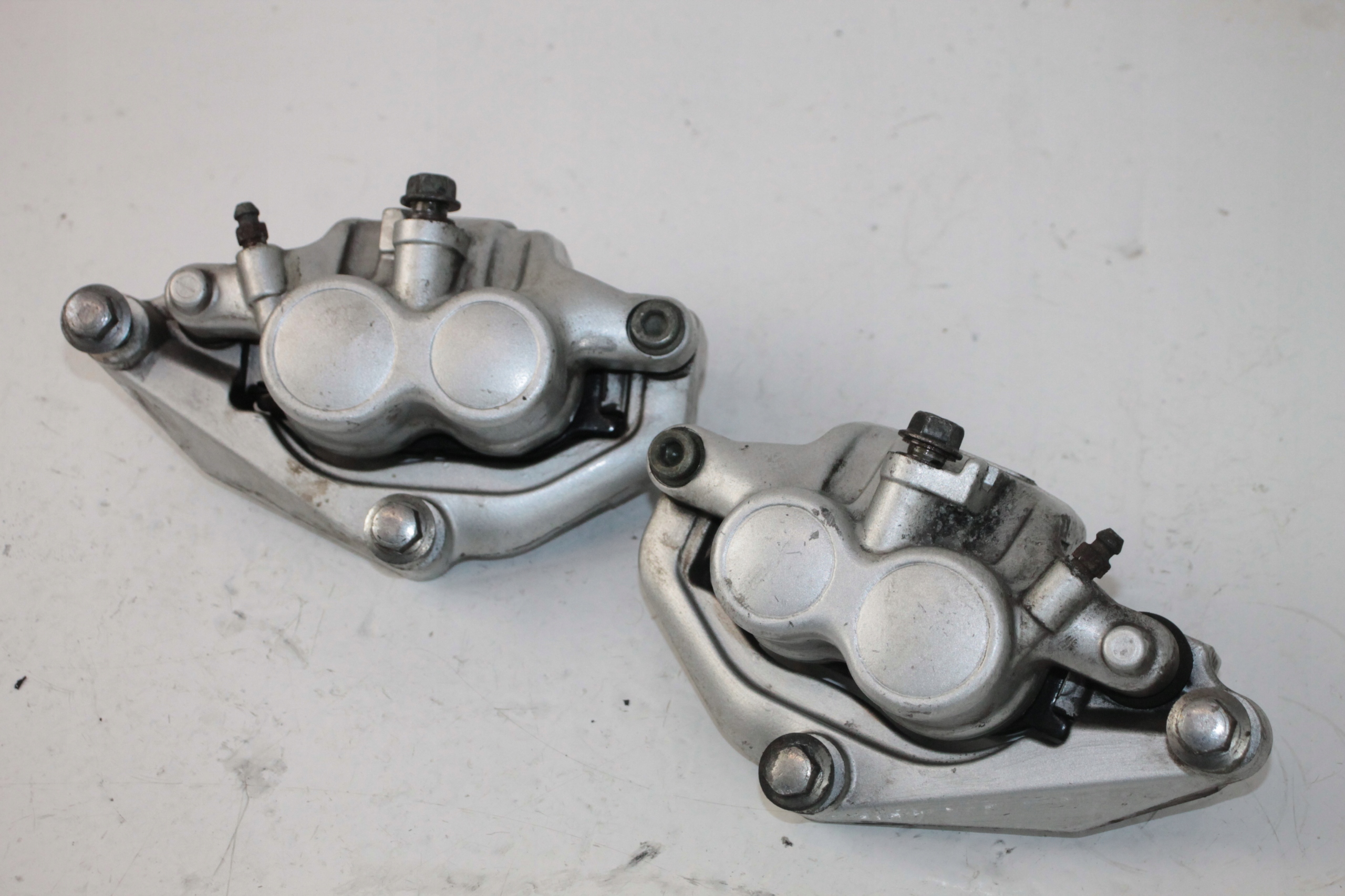 VIRAGO1100 64 - YAMAHA VIRAGO XV 1100 750 ПЕРЕДНІ ГАЛЬМІВНІ СУПОРТИ