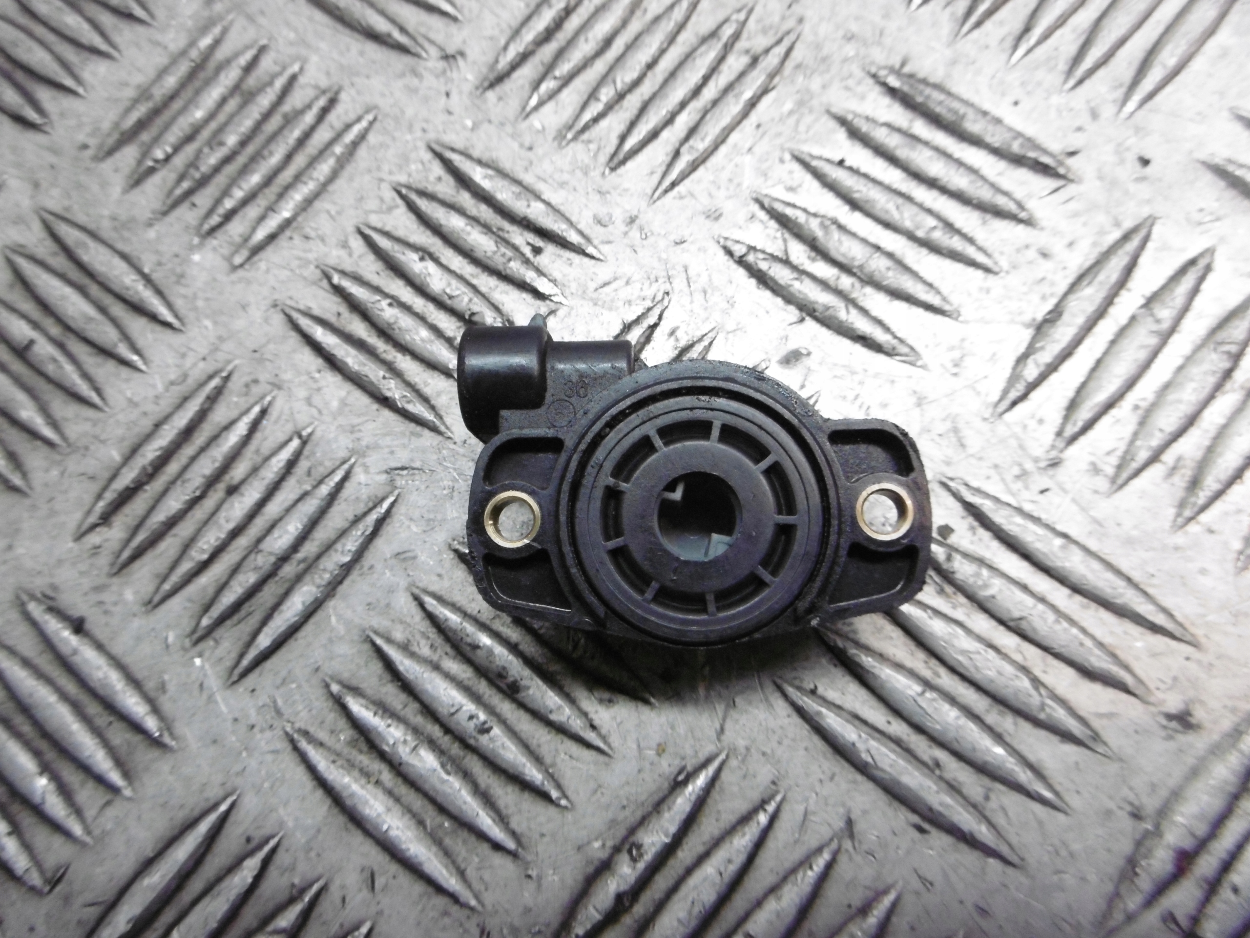 ELEKTROZAWÓR RENAULT THALIA I 1.4 Typ samochodu Samochody osobowe