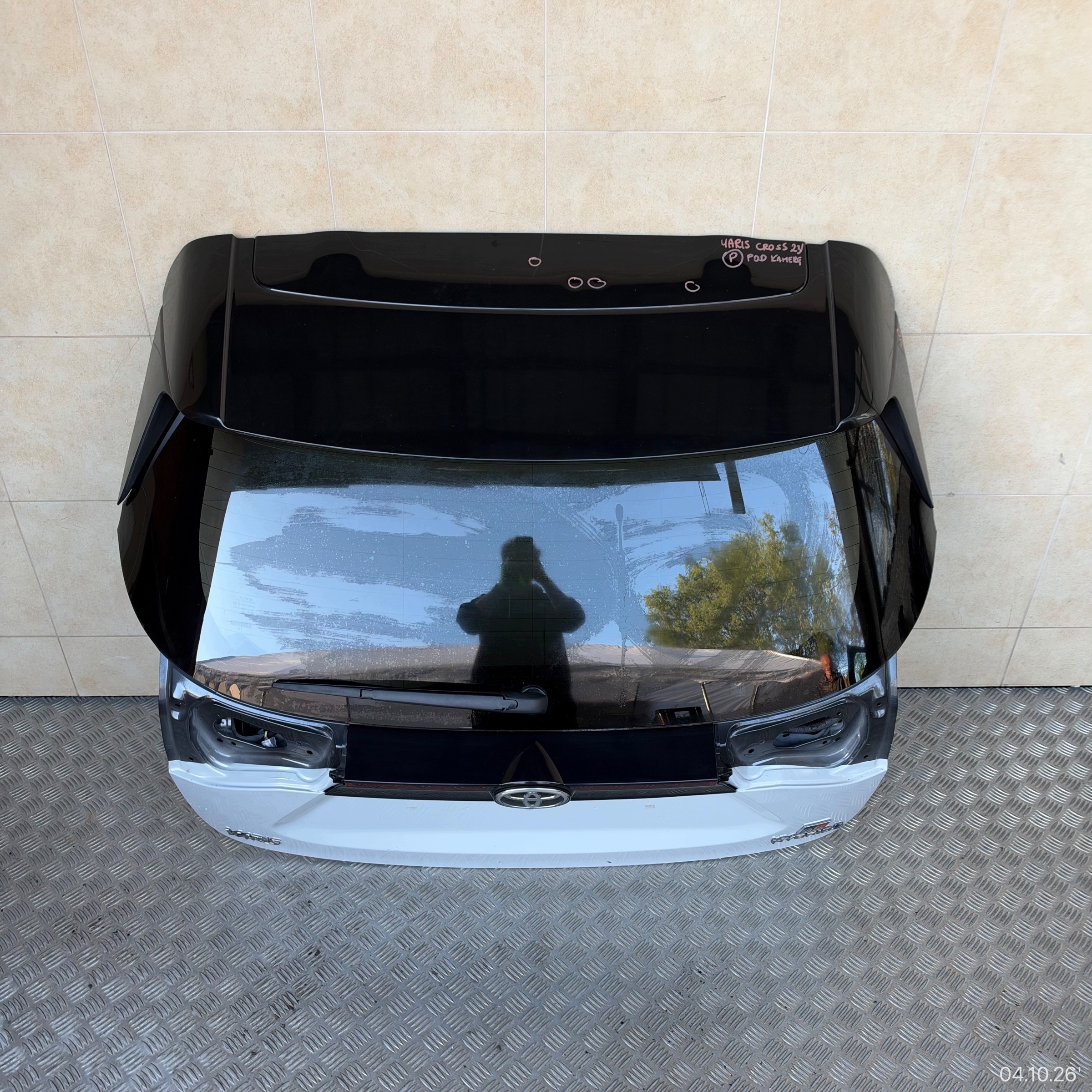 boot doors complete TOYOTA YARIS CROSS 2023 year below KAMERE