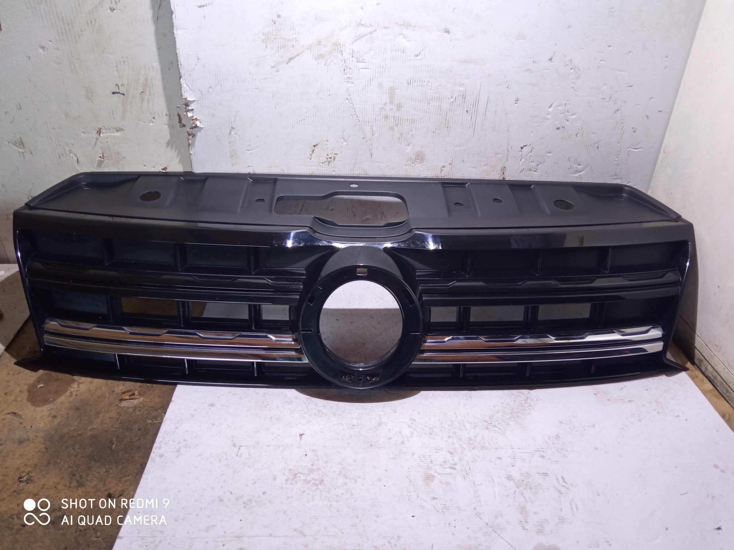 VW AMAROK РЕШІТКА РАДІАТОРА РЕШІТКА ZNACZEKh6853651b