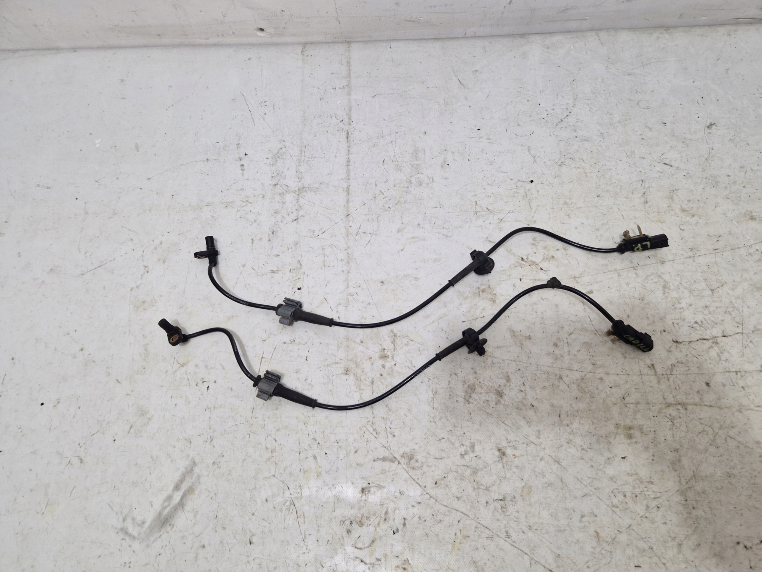 CADILLAC ESCALADE IV 15- 6.2 V8 sensor ABS front OE 23498355
