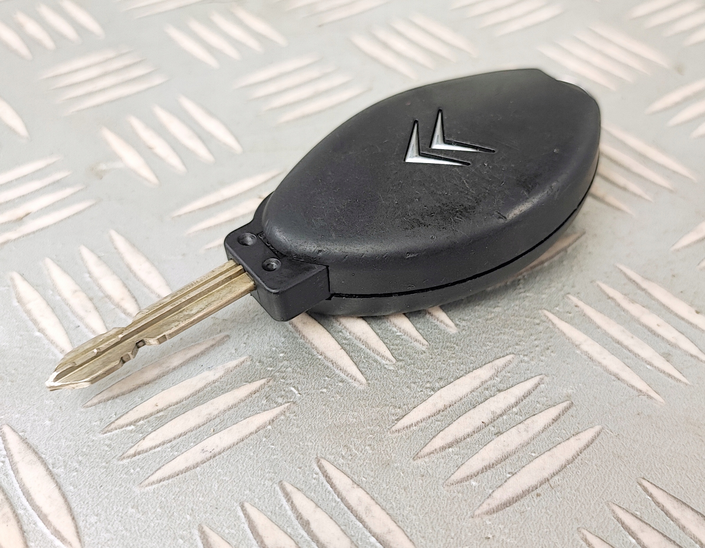 kluczyk pilot scyzoryk elektronika CITROEN C8 3 PRZYCISKI Producent części Citroen OE