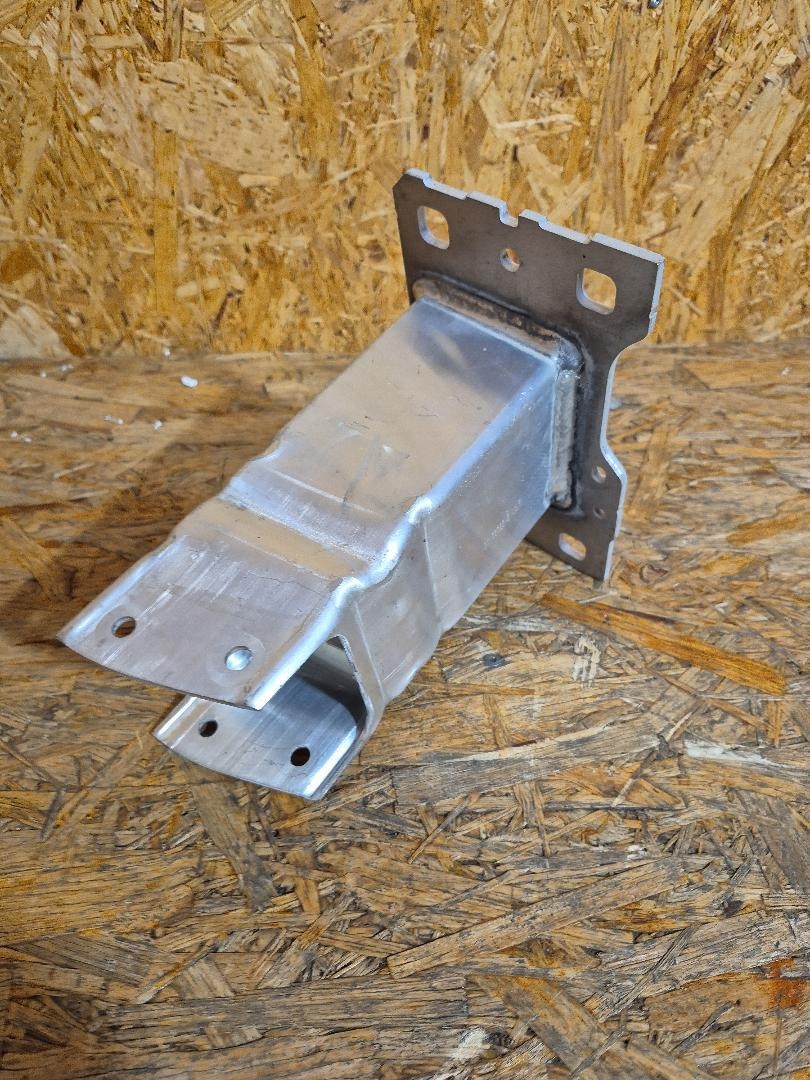 STREFA ZGNIOTU PRAWA AUDI A4 B9