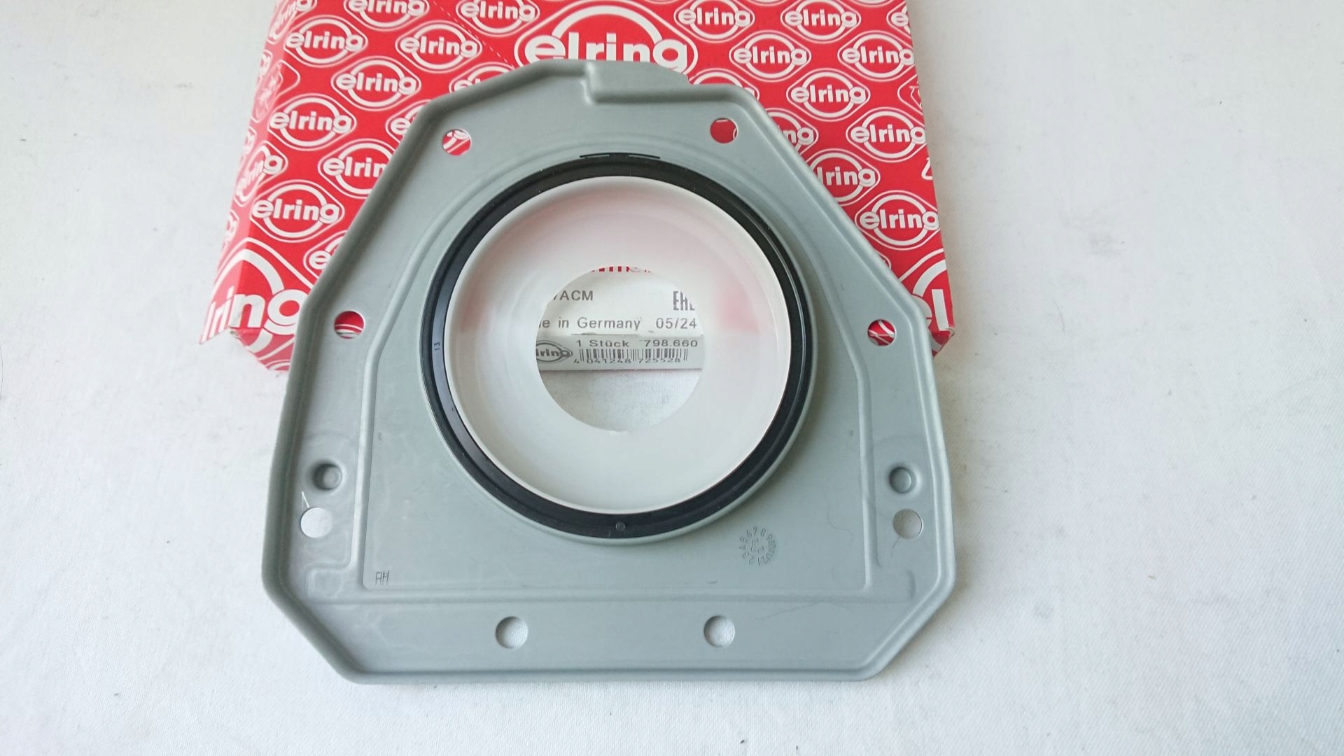 USZCZELNIACZ WAŁU KORBOWEGO AUDI 1.8 TFSI 2.0 TFSI ELRING 798.660 EAN (GTIN) 4041248725528