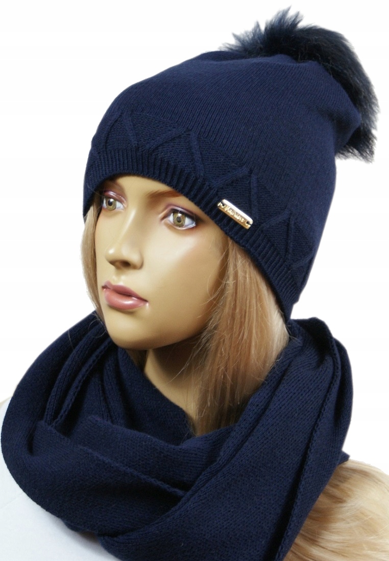 

Komplet Czapka + Komin pompon # 22