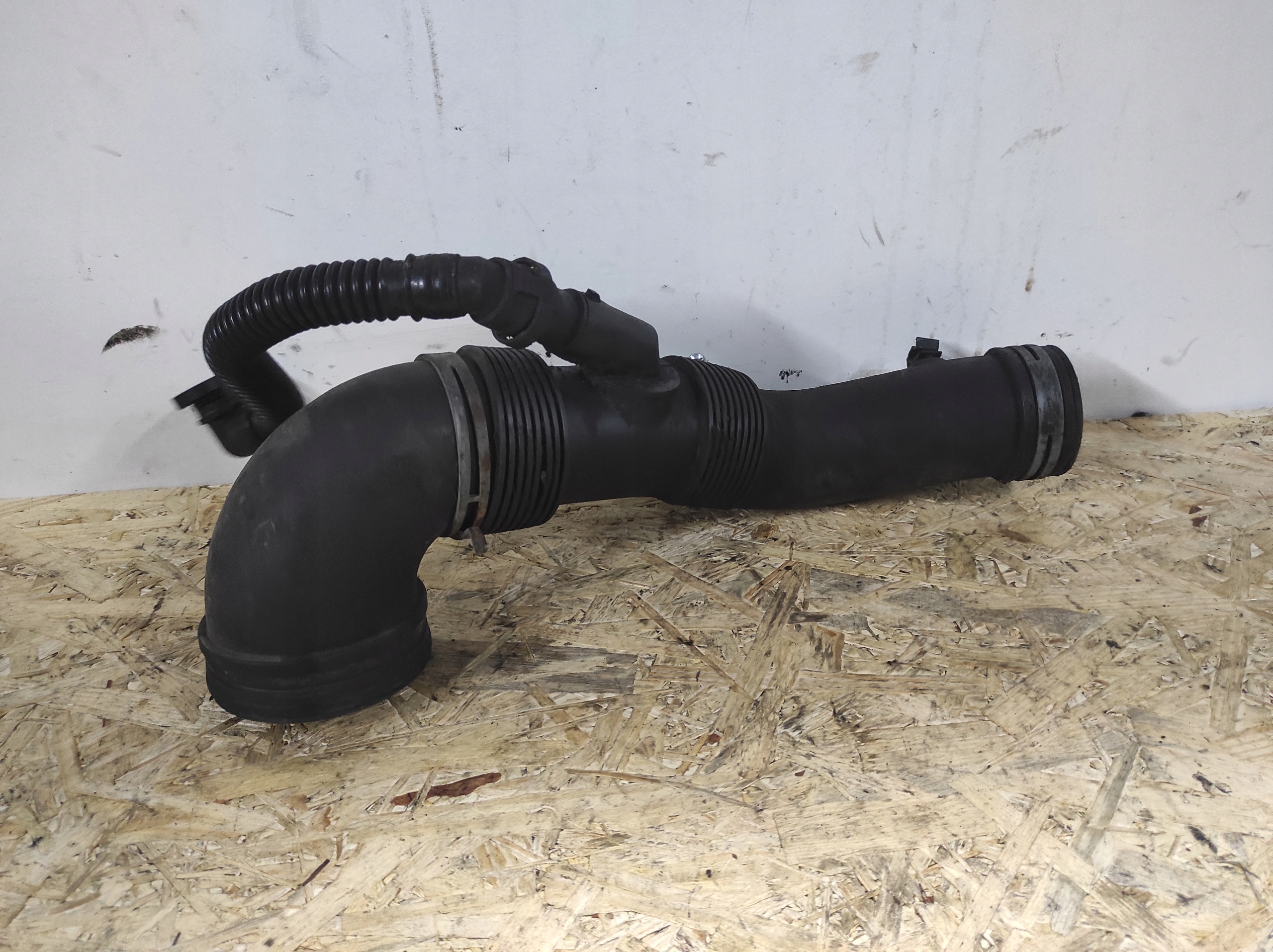 pipe tube VW CADDY 1.9 TDI 2.0 3C0129654 M