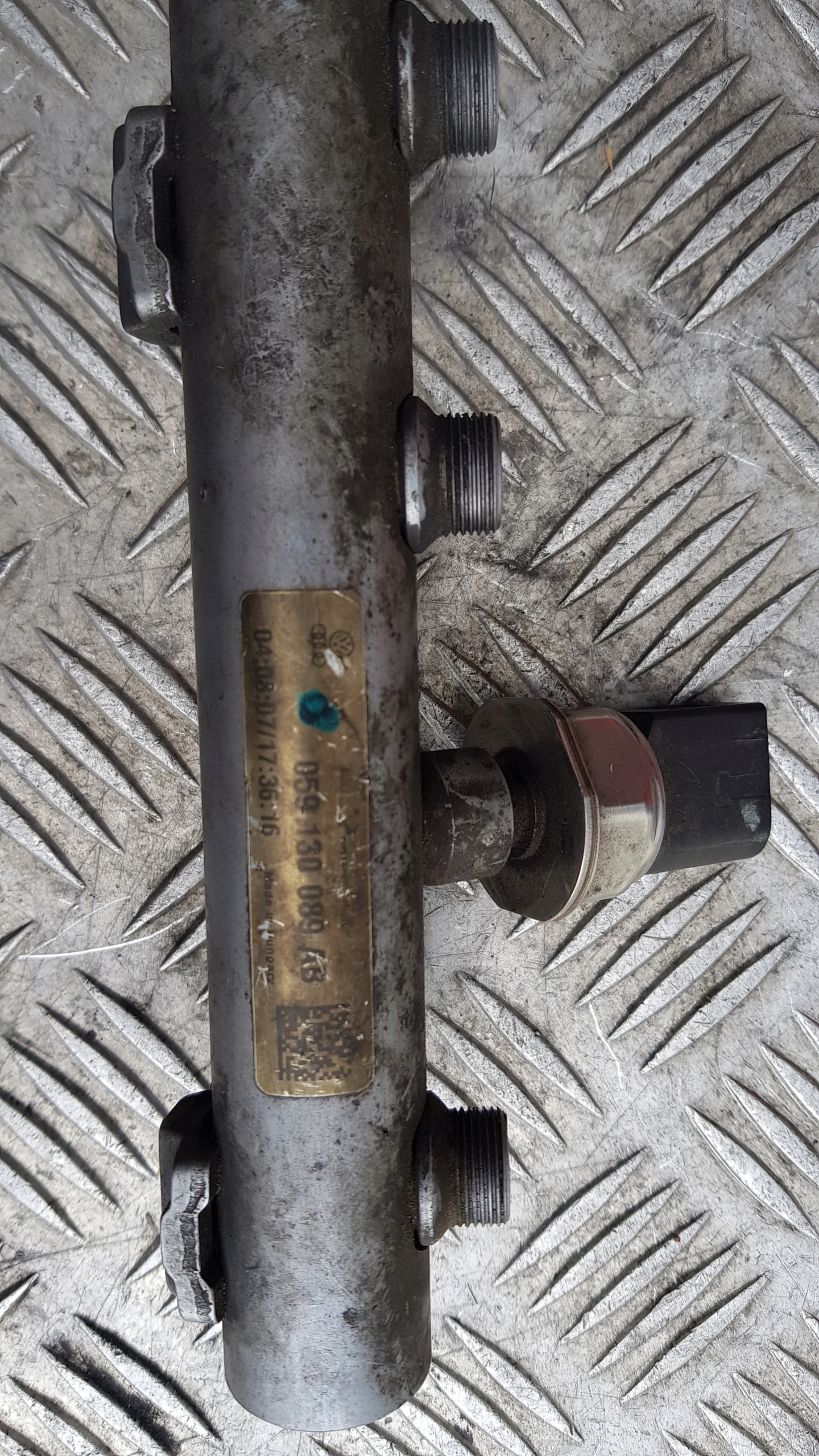 AUDI A6 C6 3.0 TDI Rampe injection Capteur 059130089ab
