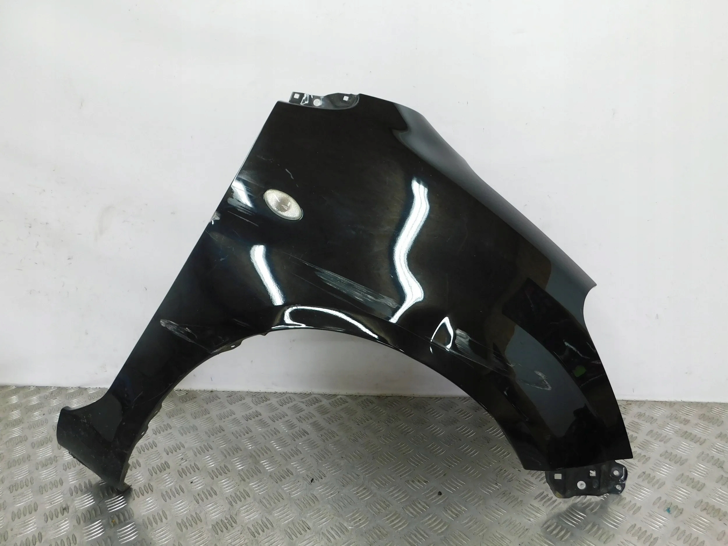 fender front front right SUZUKI SPLASH