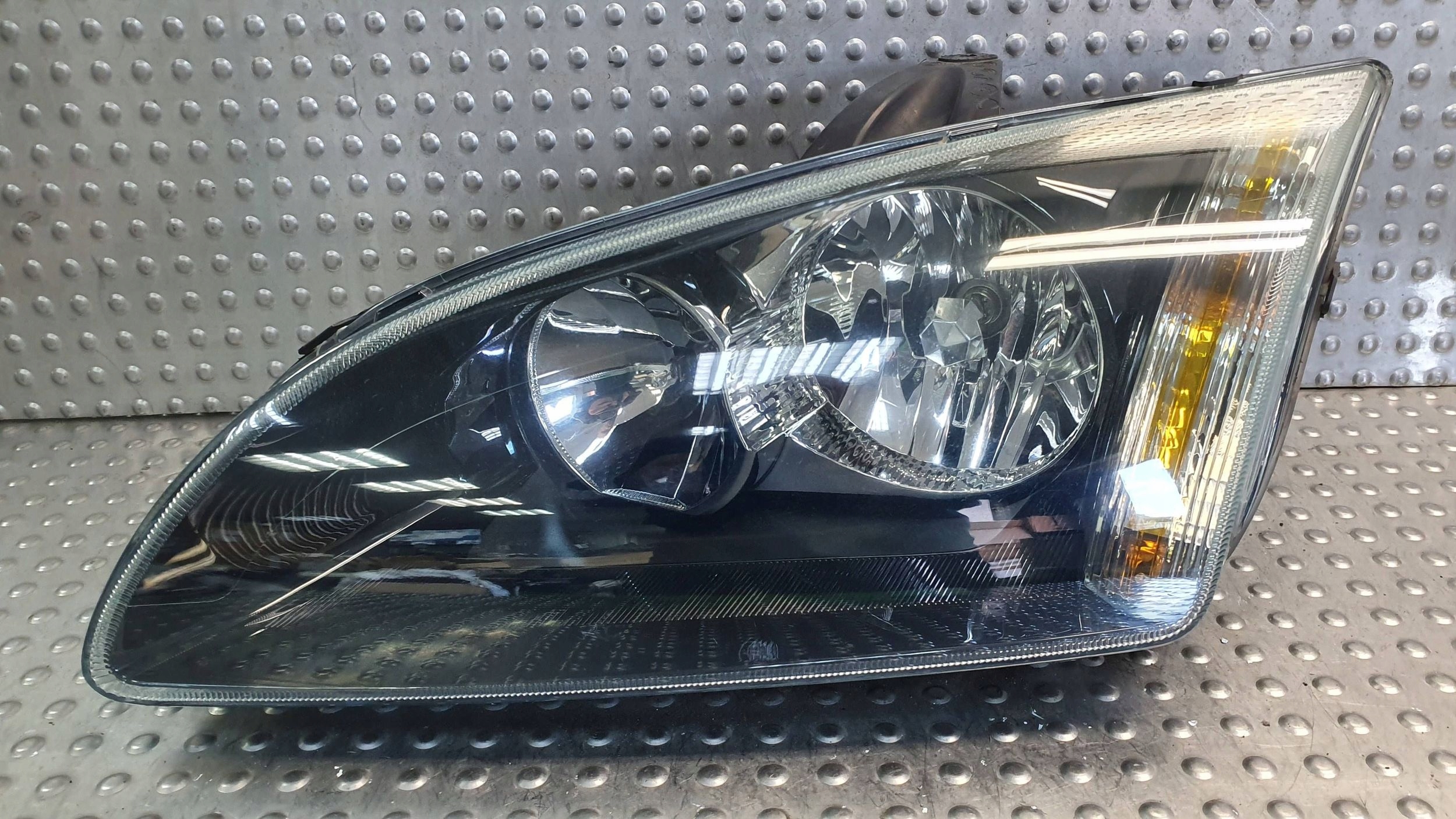 Licht vorne links FORD FOCUS MK2 04