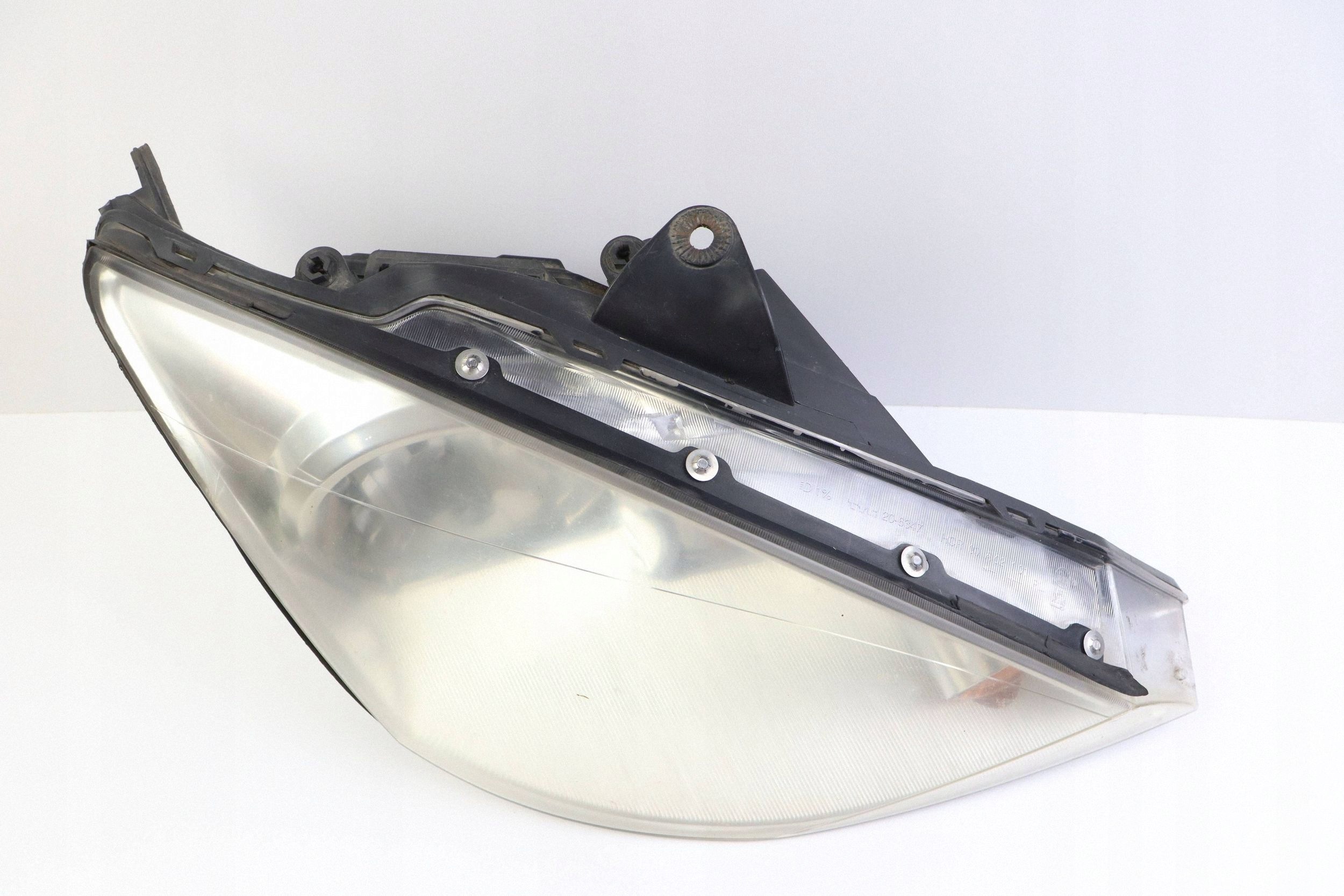FORD FOCUS MK1 light front right front 206347B EUROPA