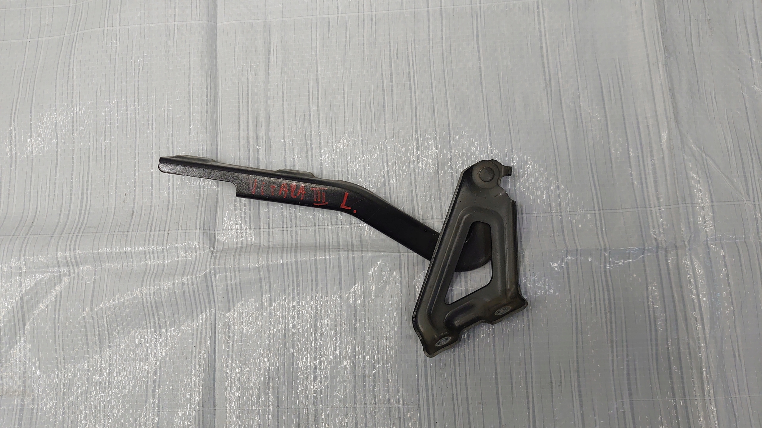 SUZUKI VITARA III ПЕТЛЯ КАПОТА ЛІВА