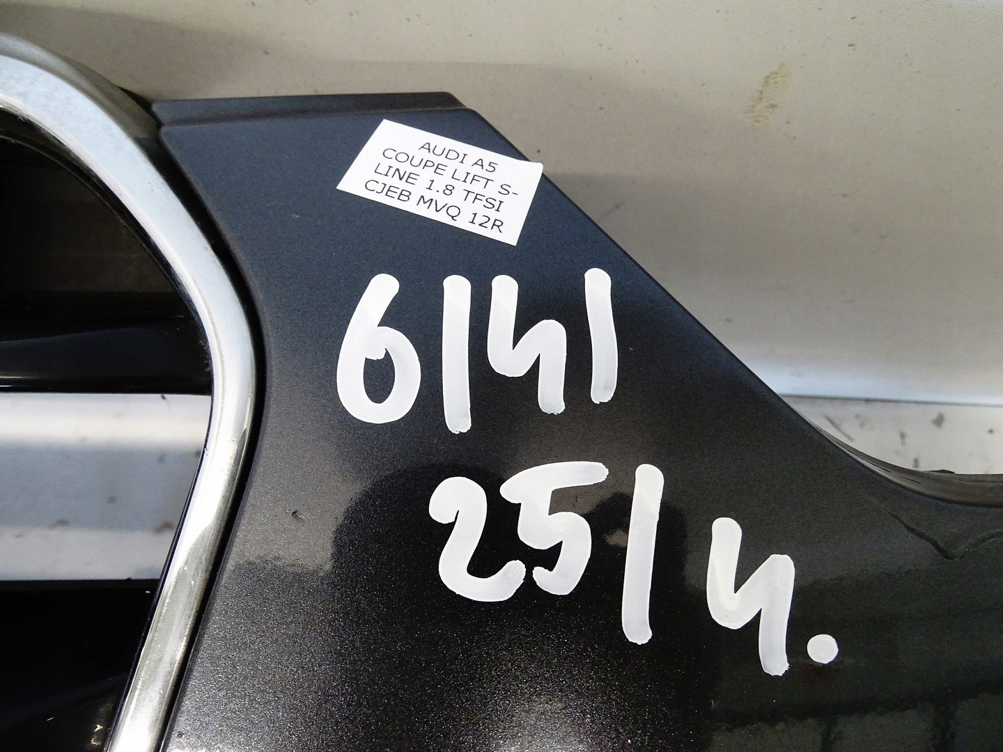 bumper front front complete washer PDC AUDI A5 8T LIFT S-LINE LZ7S