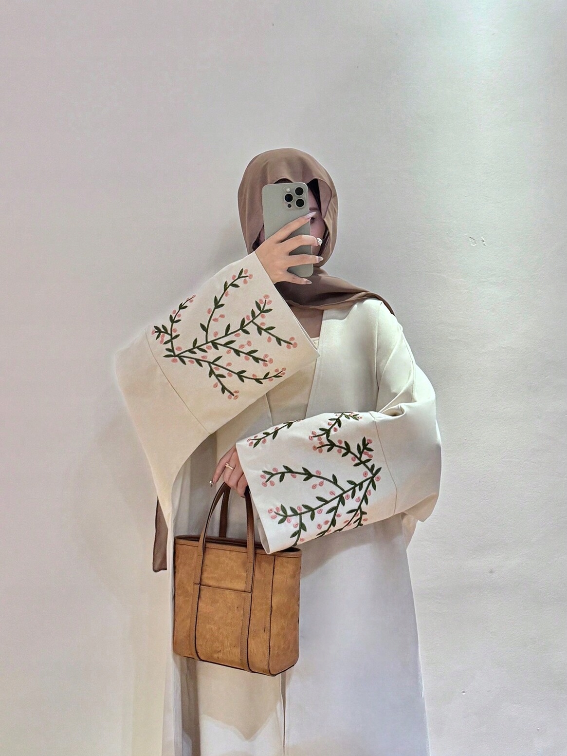 Šaty Tunika Abaja V Arabském Stylu S Výšivkami V Rostlinném Vzoru Shein