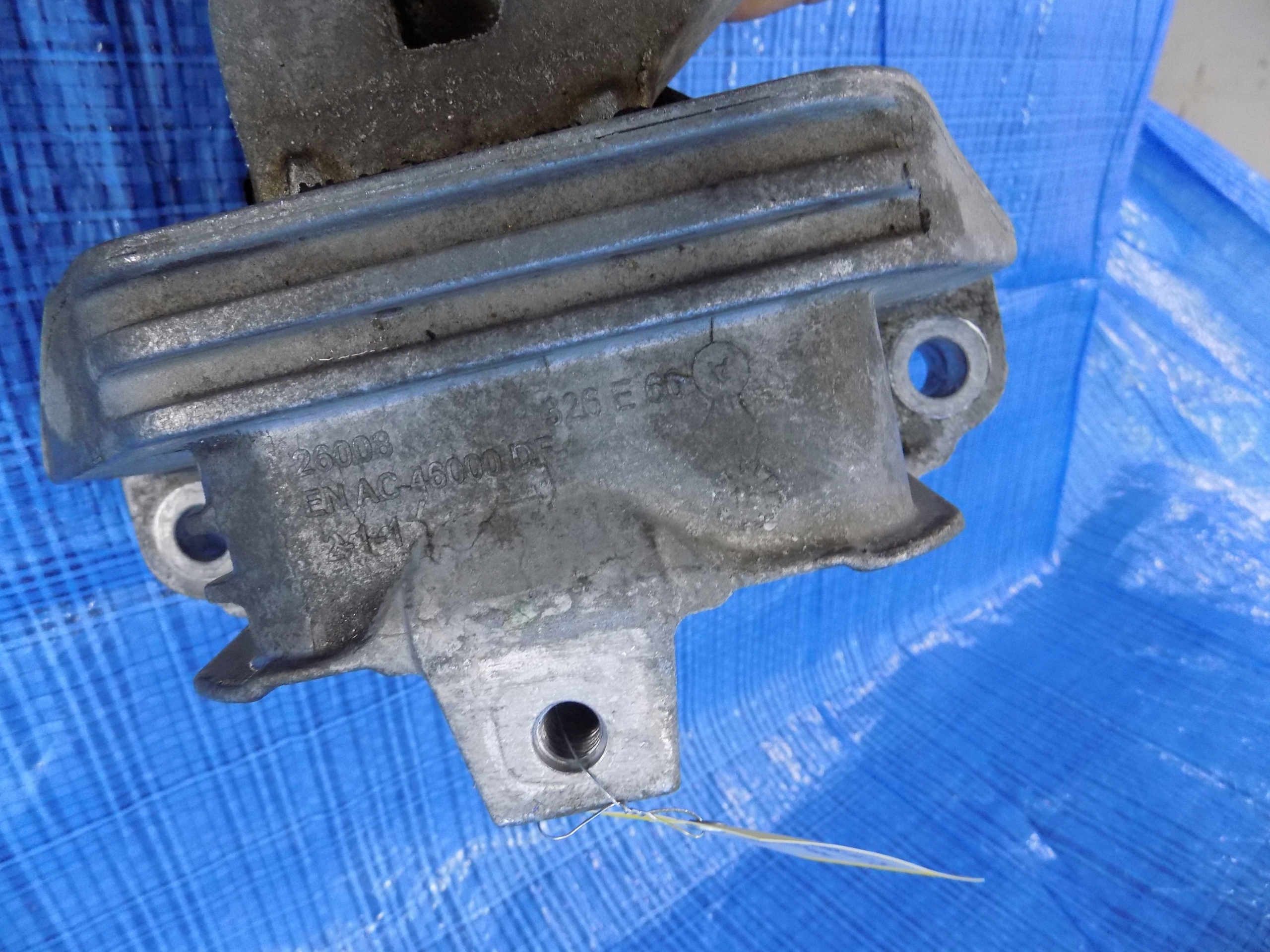 engine mount MERCEDES W176 2,2 CDI 15R