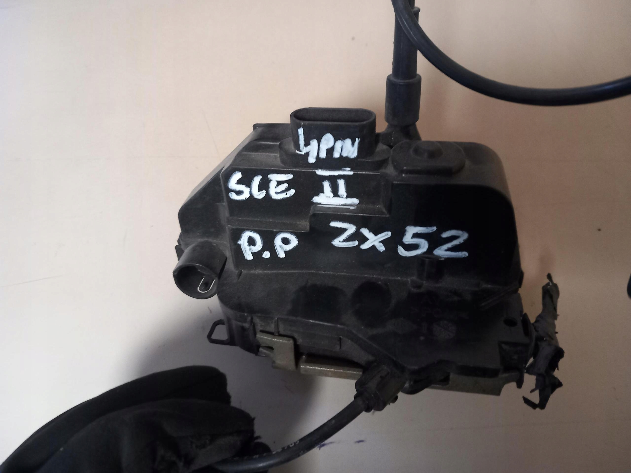 lock door right front 4 PIN RENAULT SCENIC II 03-09 EU