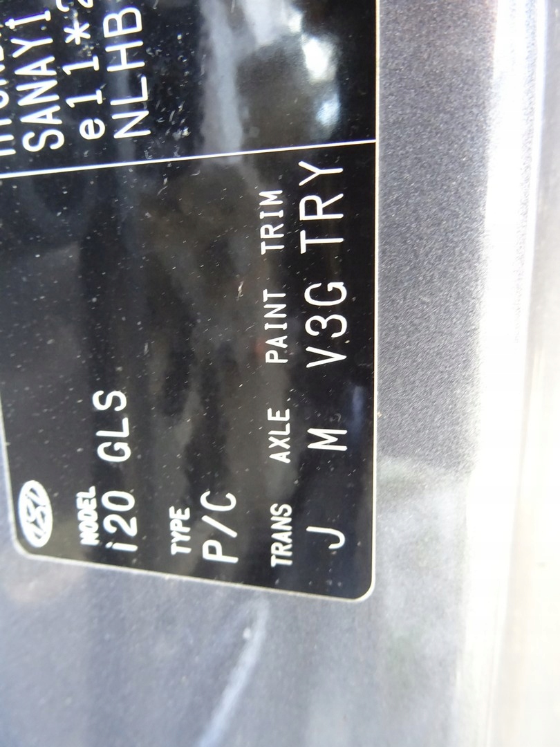 HYUNDAI I20 II door left V3G 3D