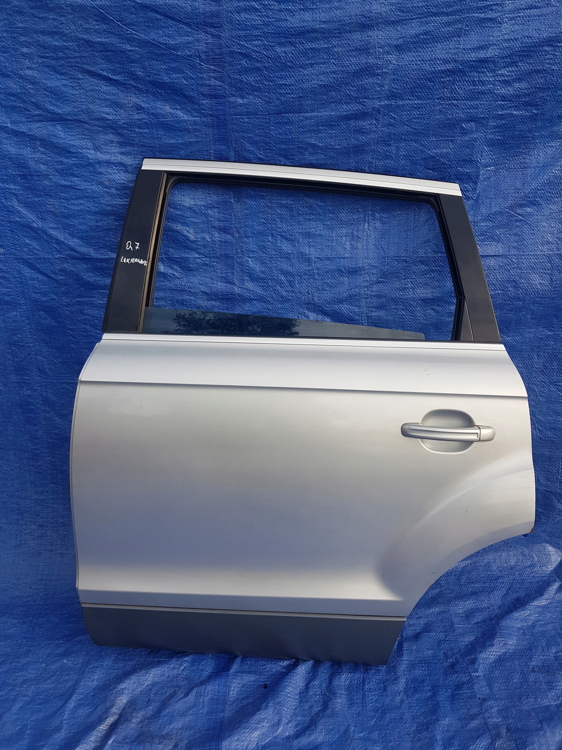 AUDI Q7 4L door left rear part rear.