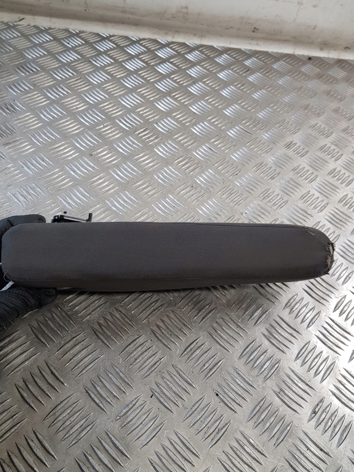 armrest seat left front driver´s VW SHARAN and 02R