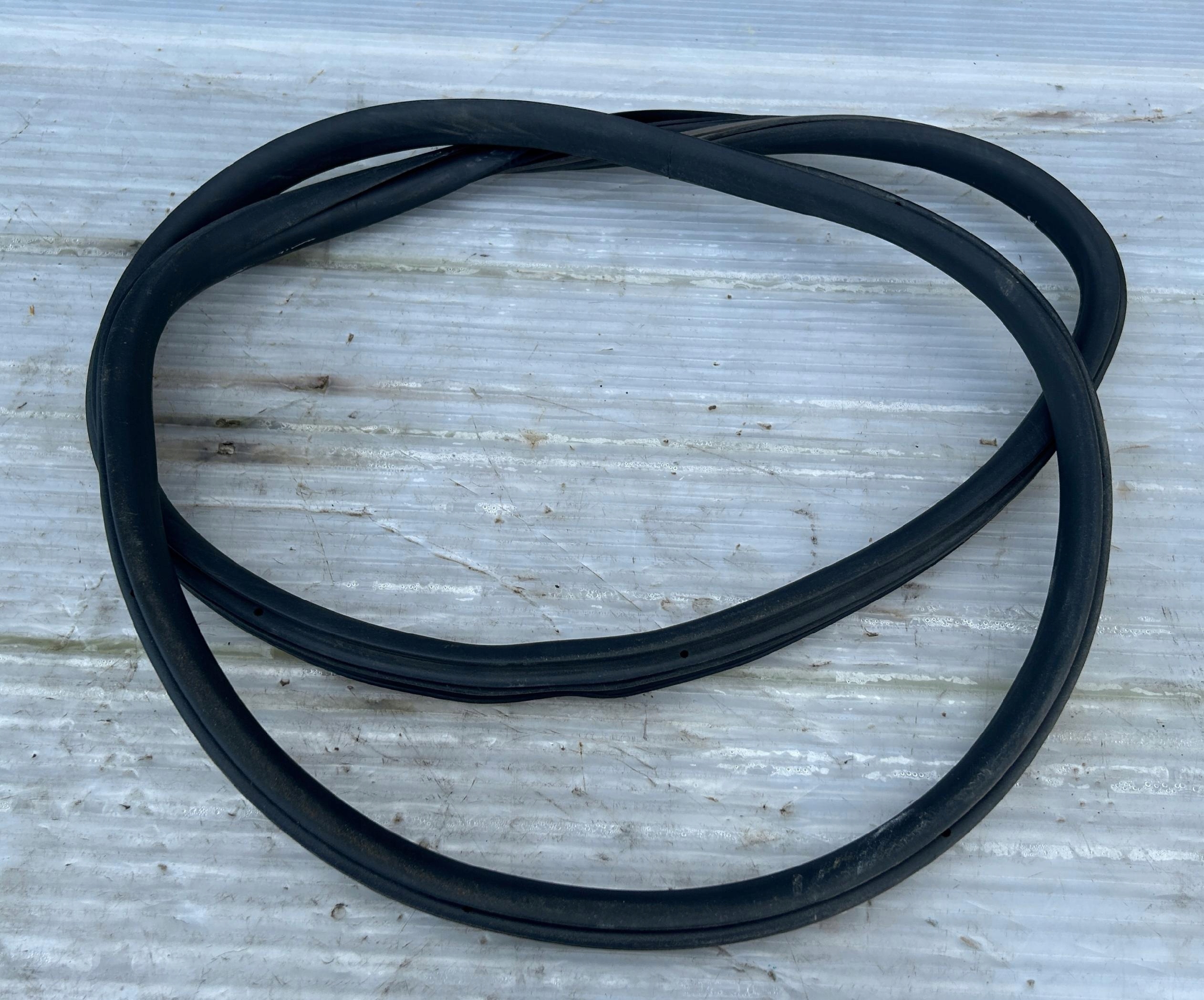 gasket bodywork left rear part CITROEN C3 III 16- 9813059680