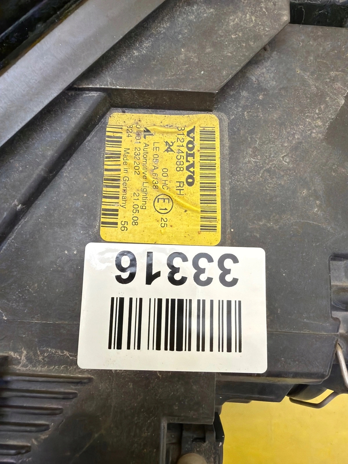 light right front Volvo C30 06-10 31214538 lens