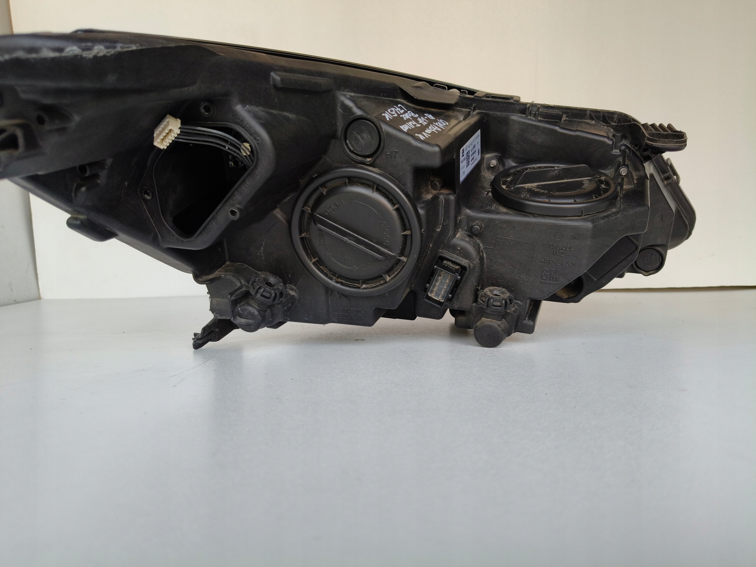 light left REFLEKTOR OPEL ASTRA V K 19- LIFT LED