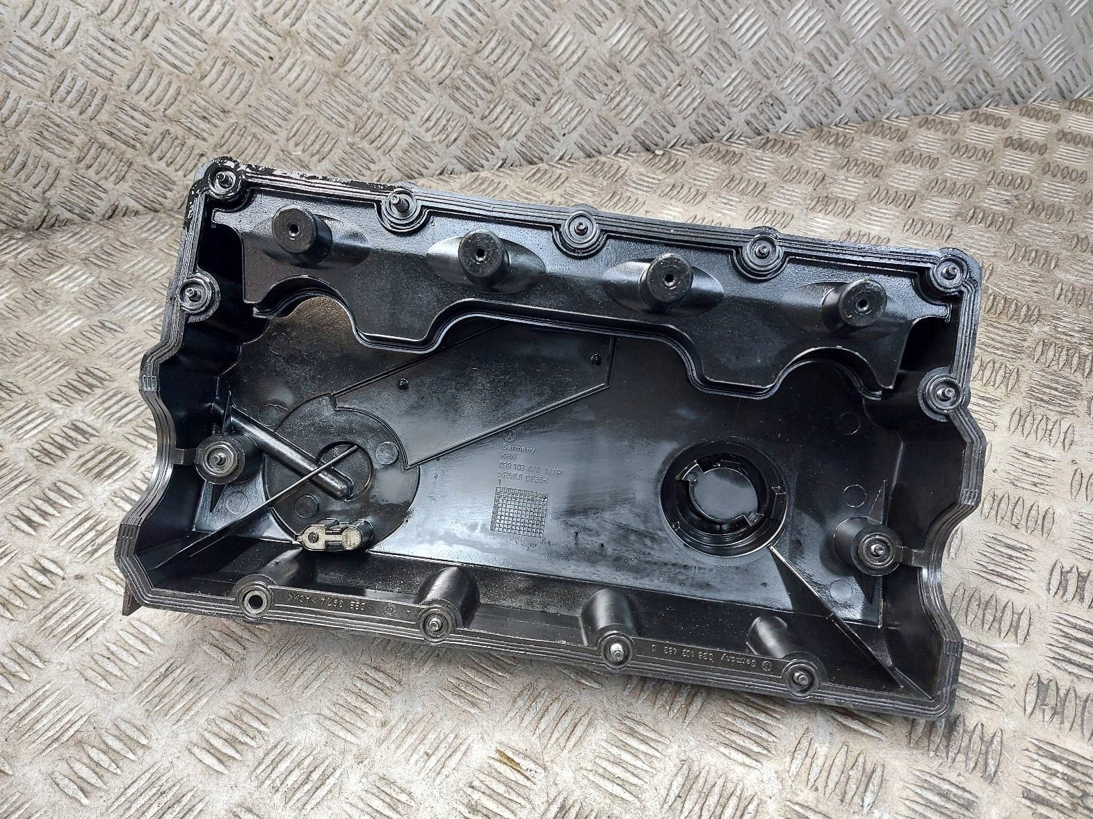 Abdeckung der Ventile VOLKSWAGEN PASSAT B5 FL 038103469R 038103475