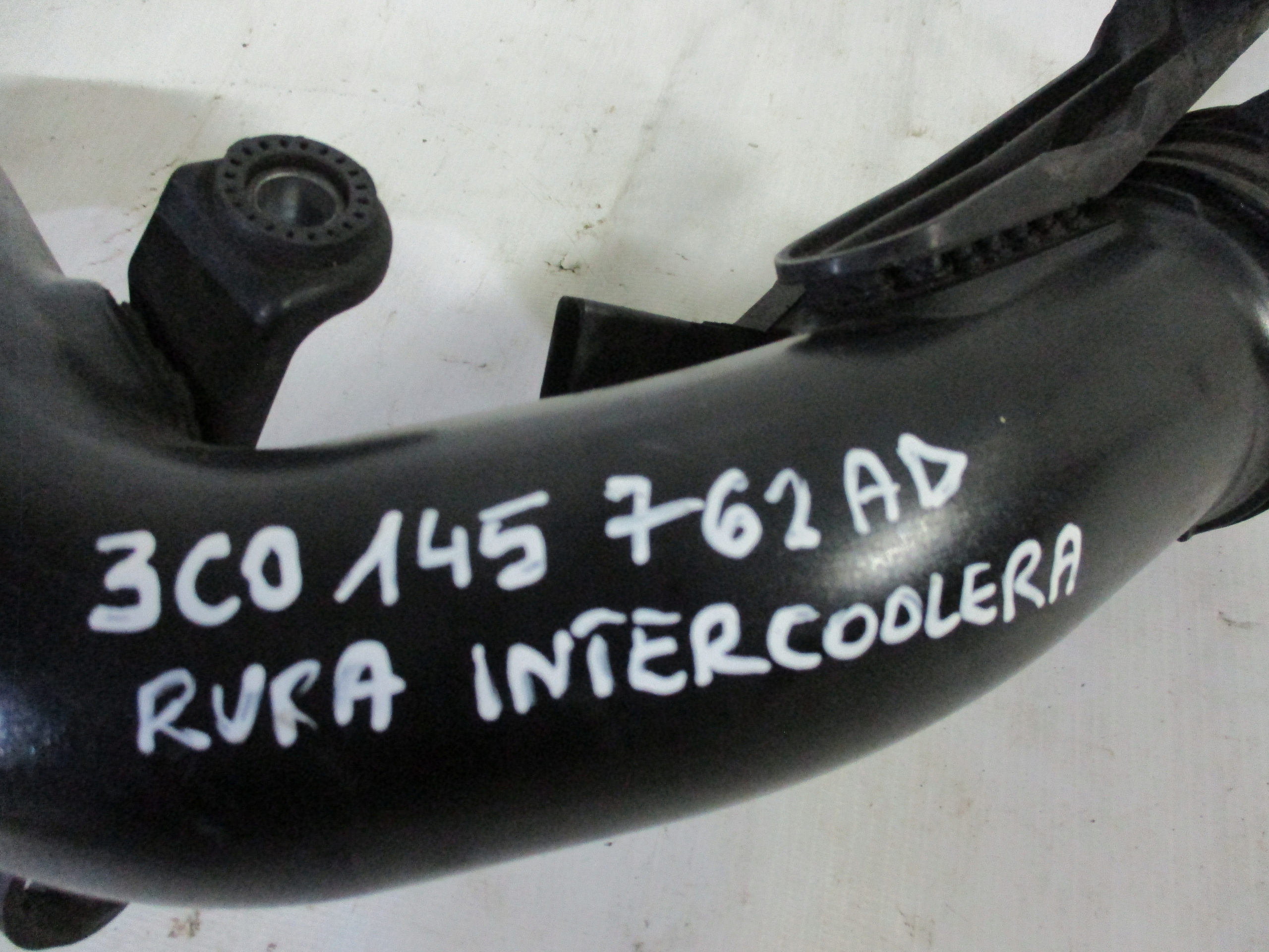 rohr intercooler Audi A3 Seat Leon VW Golf V Octavia 2,0 TDI 3C0145762AD
