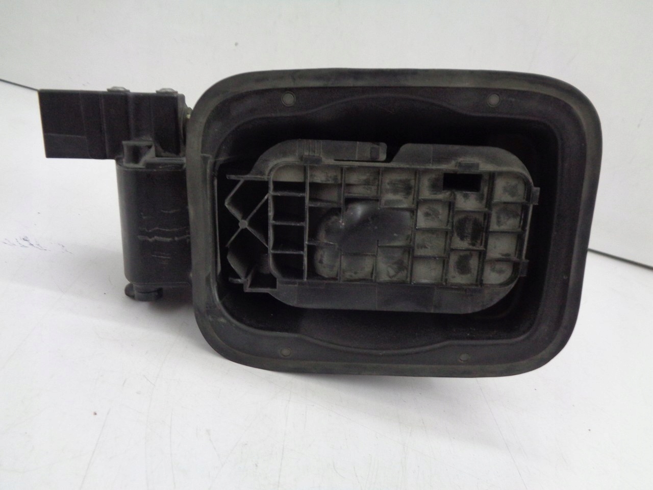 BMW X1 E84 KLAPKA WLEWU PALIWA