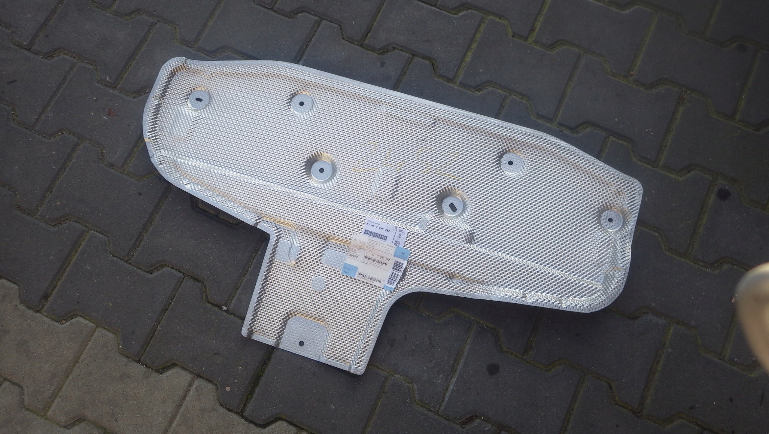 OSŁONA TERMICZNA TŁUMIKA BMW F45 F46 51487290784