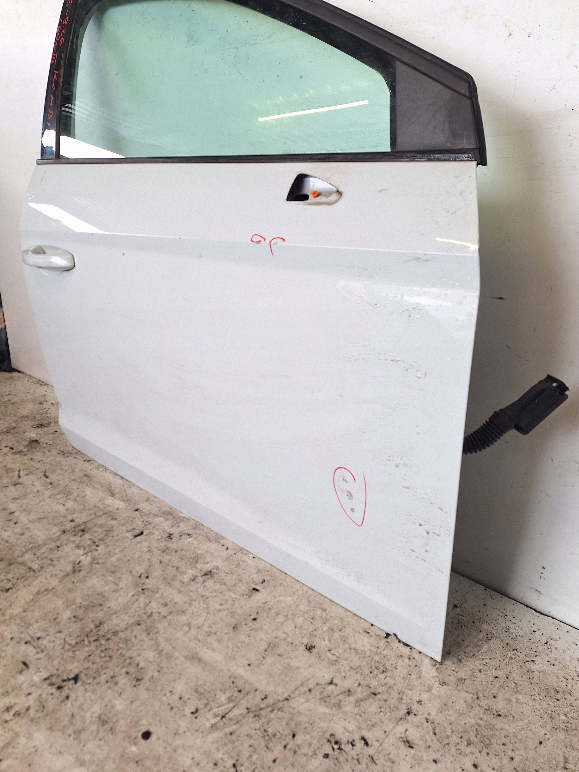 SEAT LEON III 5F 14-17 door right front - KOMBI