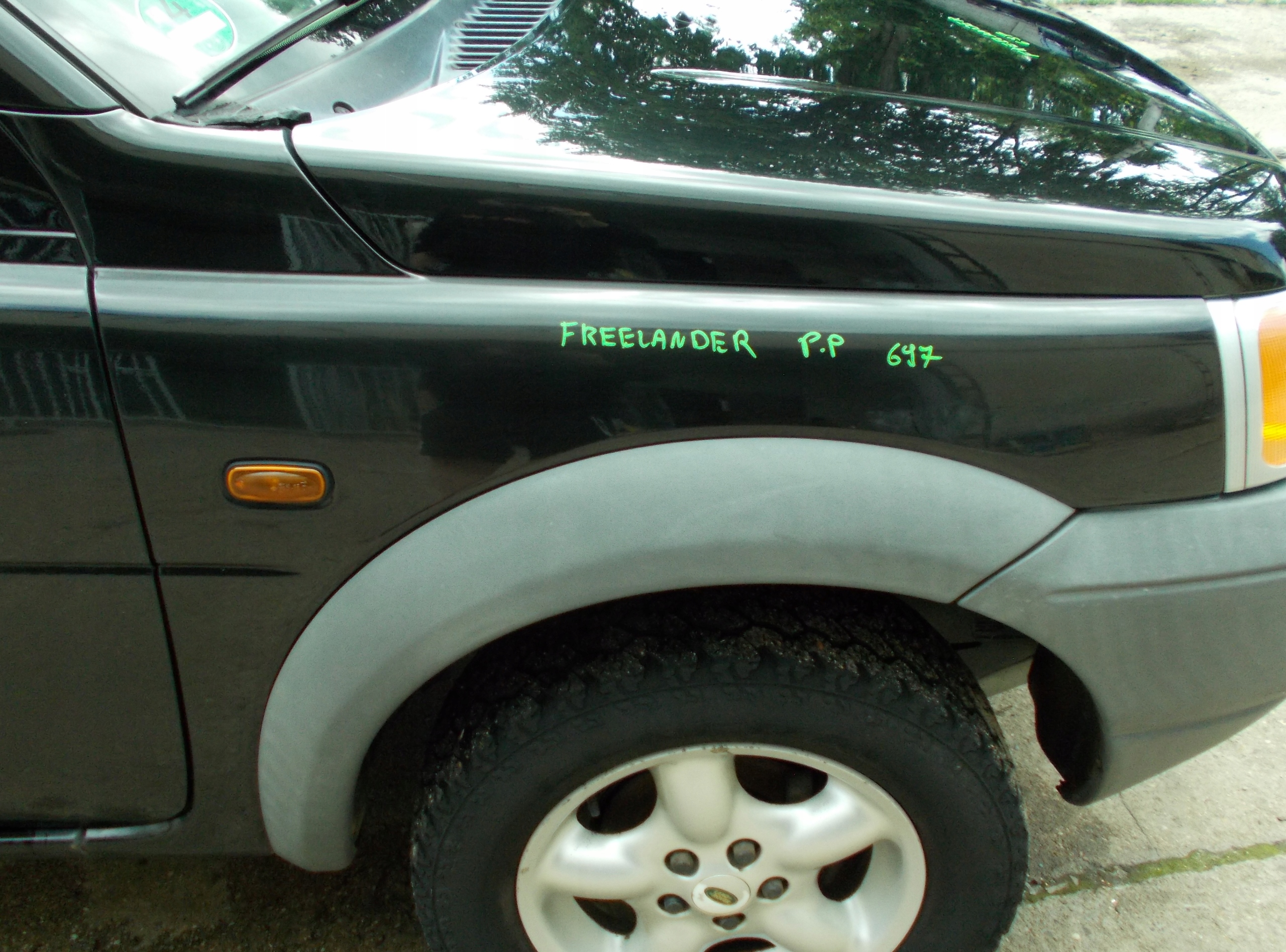 LAND ROVER FREELANDER e parafango destra anteriore 697