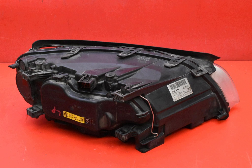 REFLEKTOR left light front lens EU 30796133 VOLVO S80 II V70 III 06-09